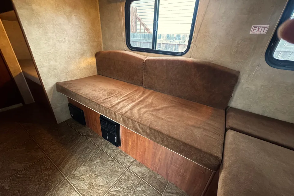 Hassle-Free Family Camping SUV Towable Jayco Swift With Bunks Sleeps 5