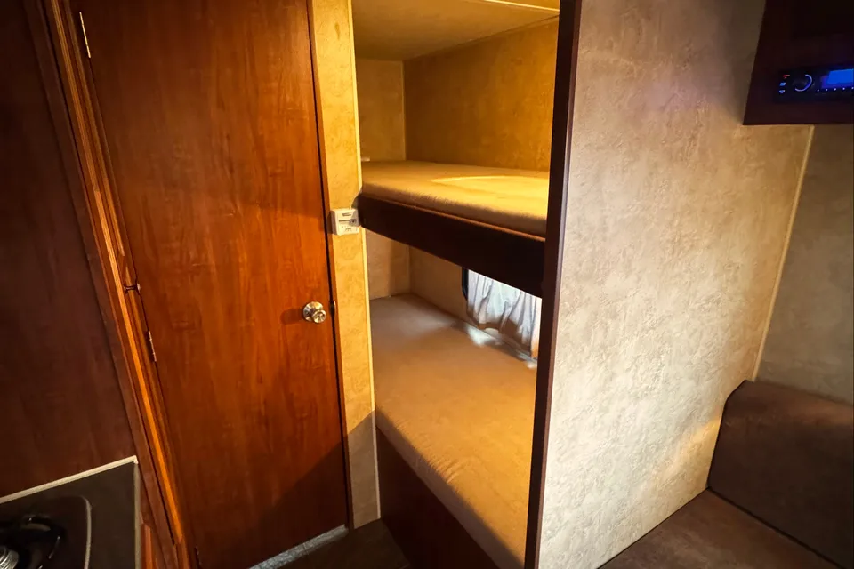 Hassle-Free Family Camping SUV Towable Jayco Swift With Bunks Sleeps 5