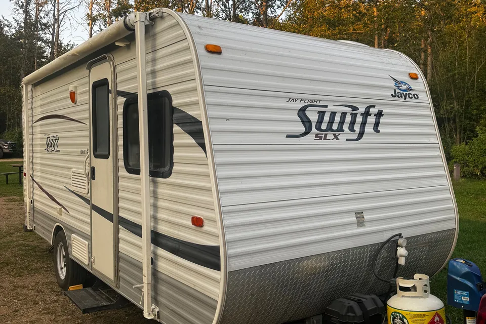 Hassle-Free Family Camping SUV Towable Jayco Swift With Bunks Sleeps 5