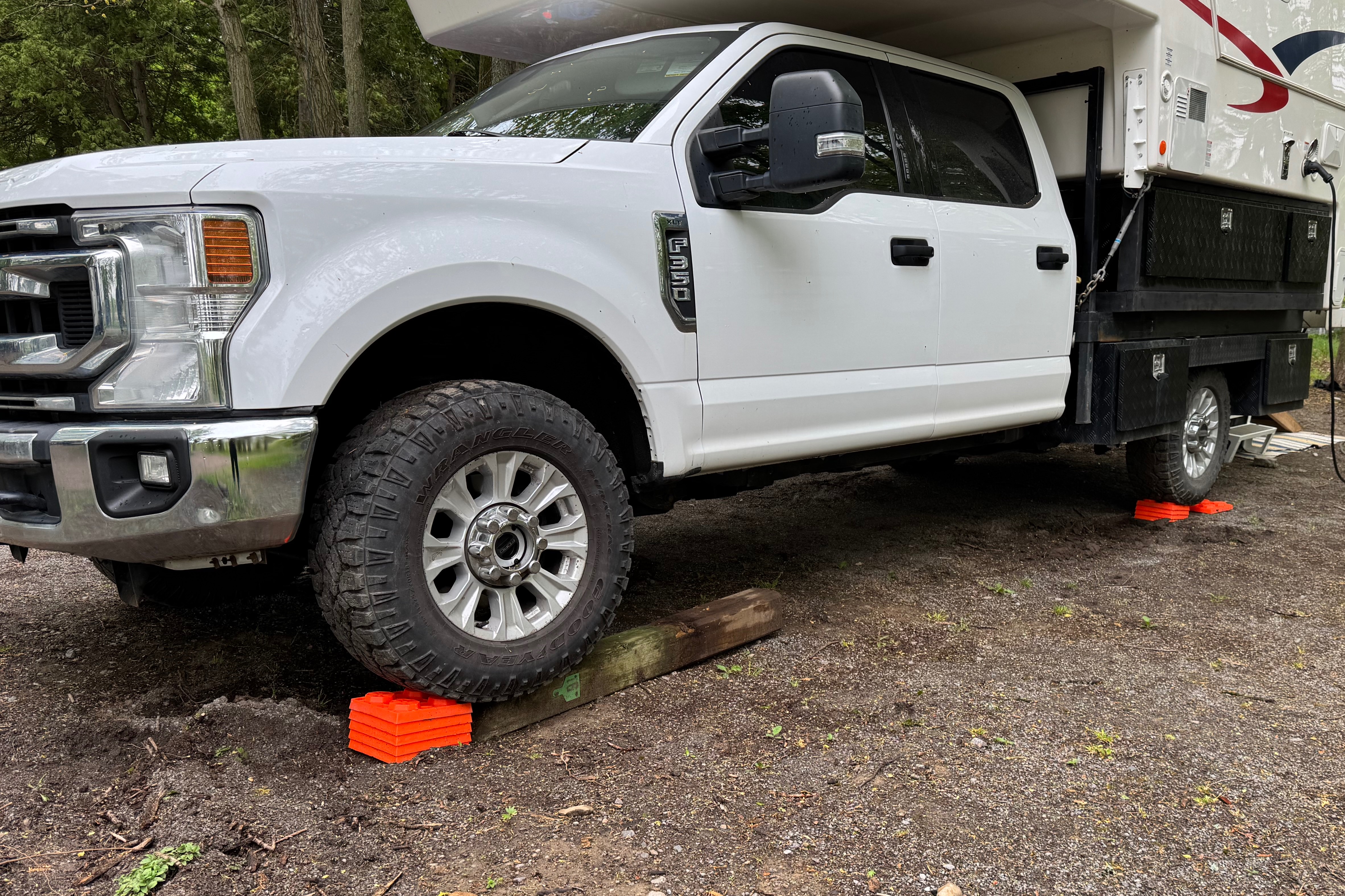 Northern Lite 9-6  “Discover Ontario”