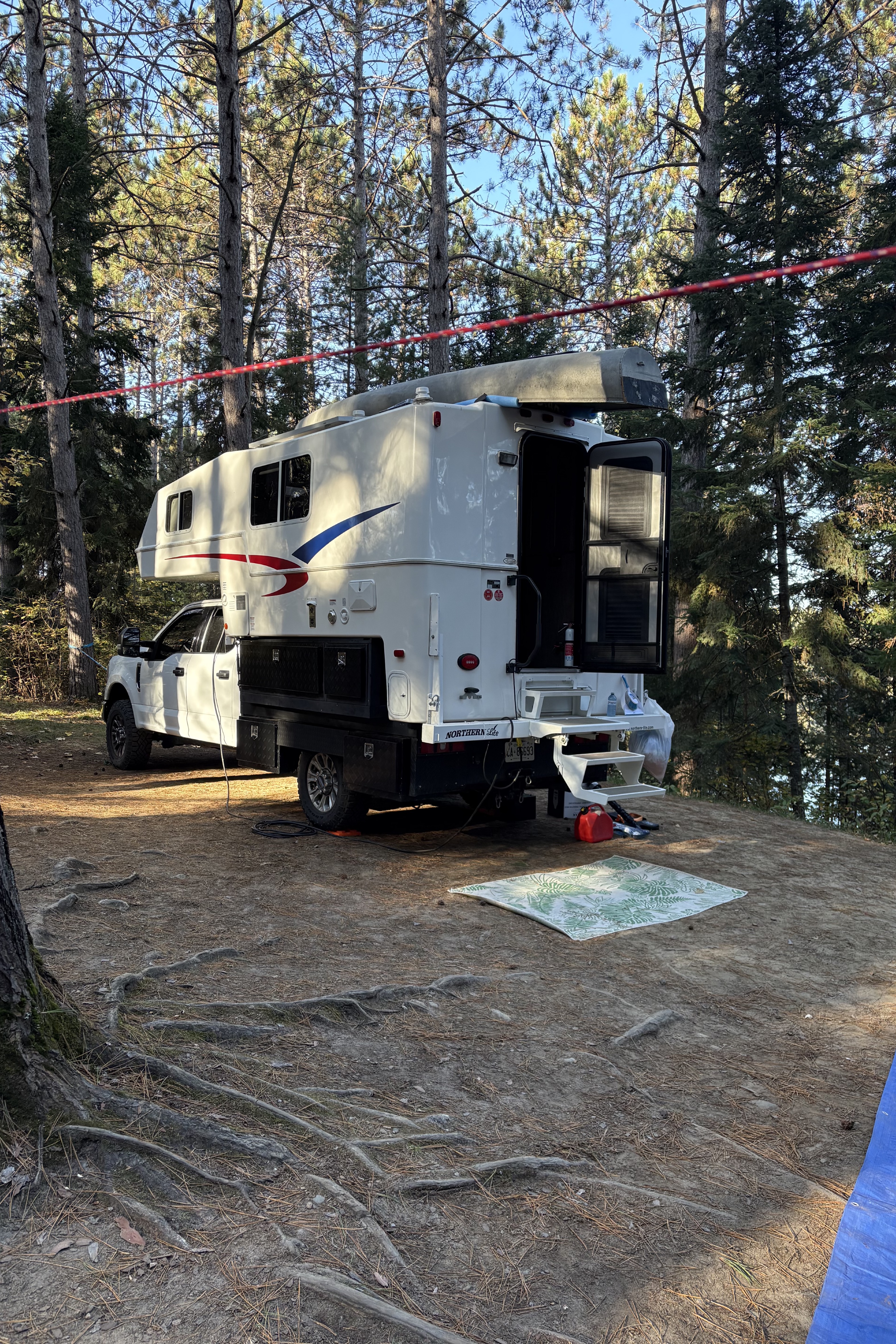 Northern Lite 9-6  “Discover Ontario”