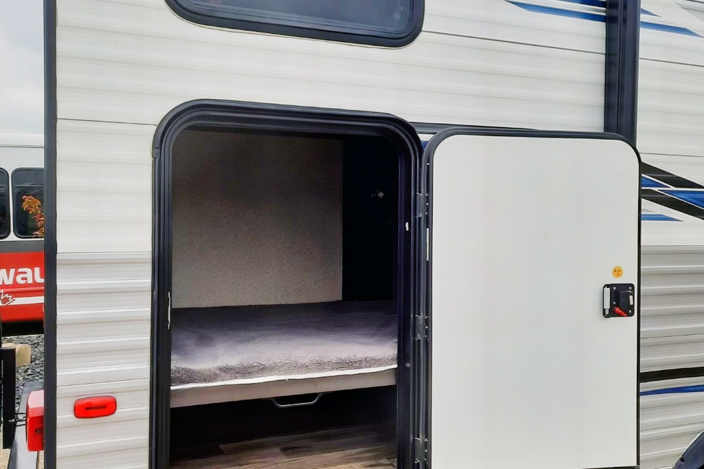 Tracy's Keystone Springdale Travel Trailer