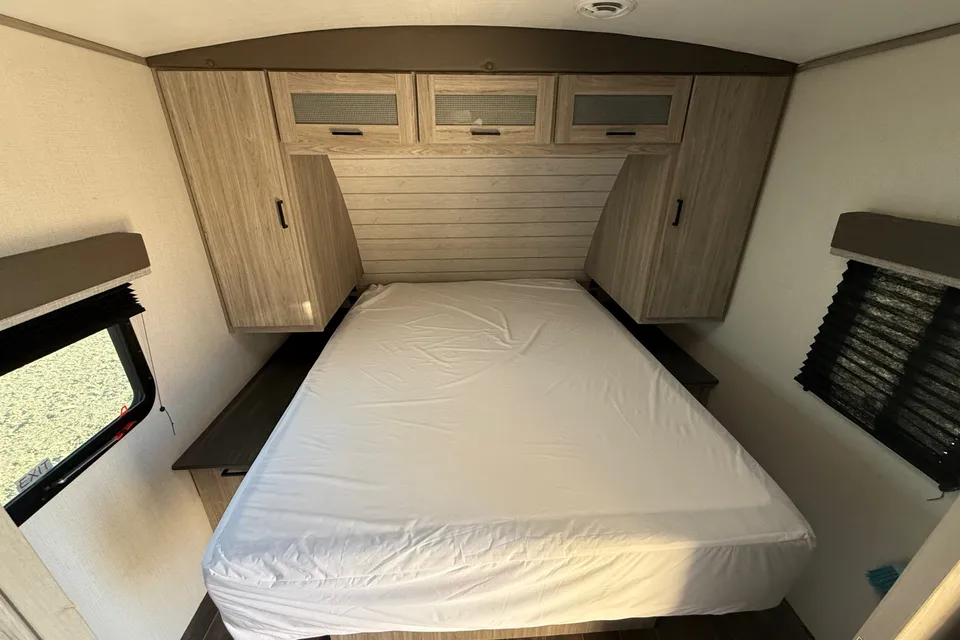 Keystone Passport Travel Trailer Sleeps 10