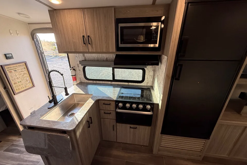 Keystone Passport Travel Trailer Sleeps 10