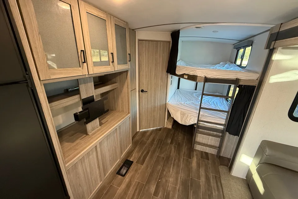 Keystone Passport Travel Trailer Sleeps 10
