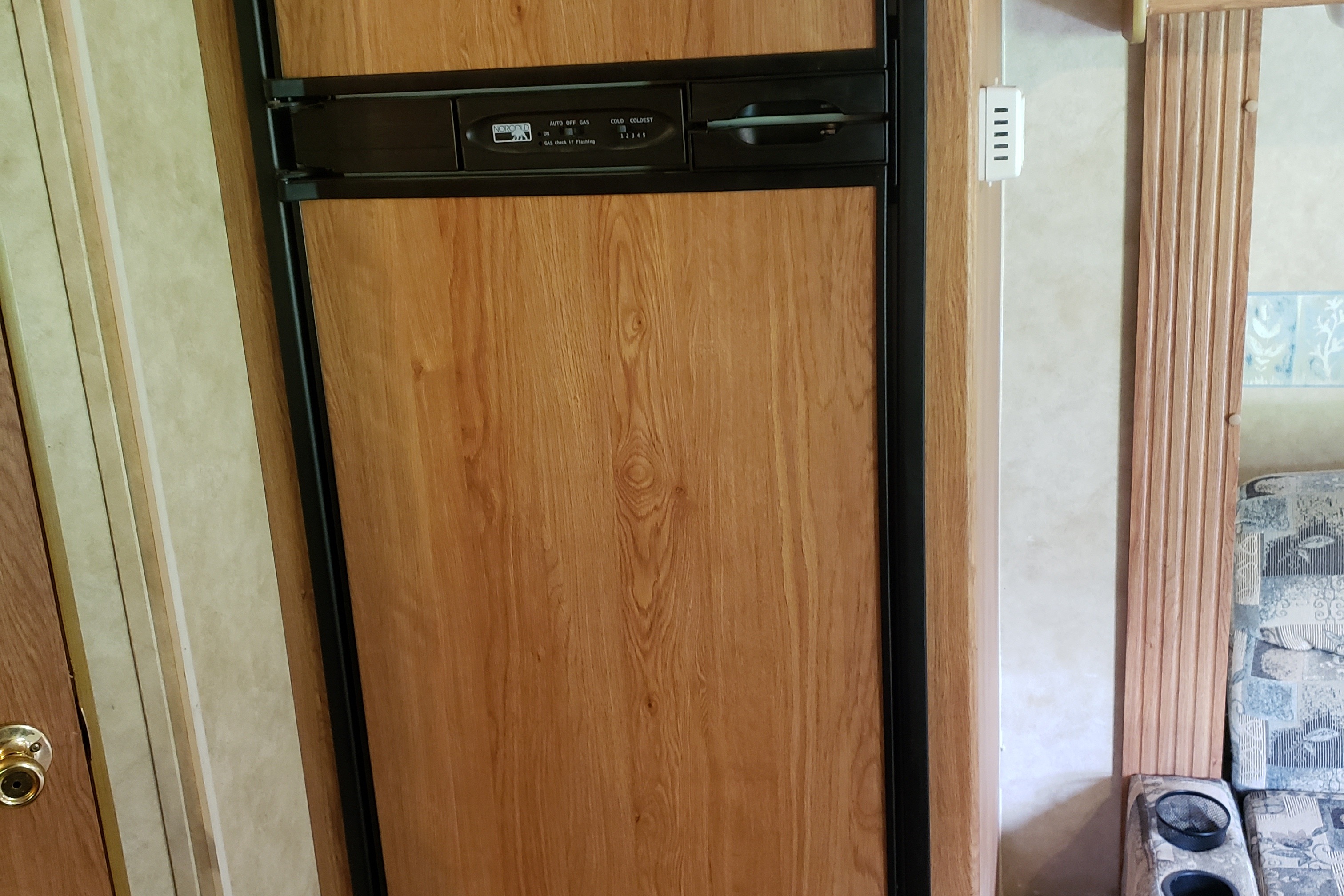 Elaine's Jayco ultra light exp 23b Hybrid