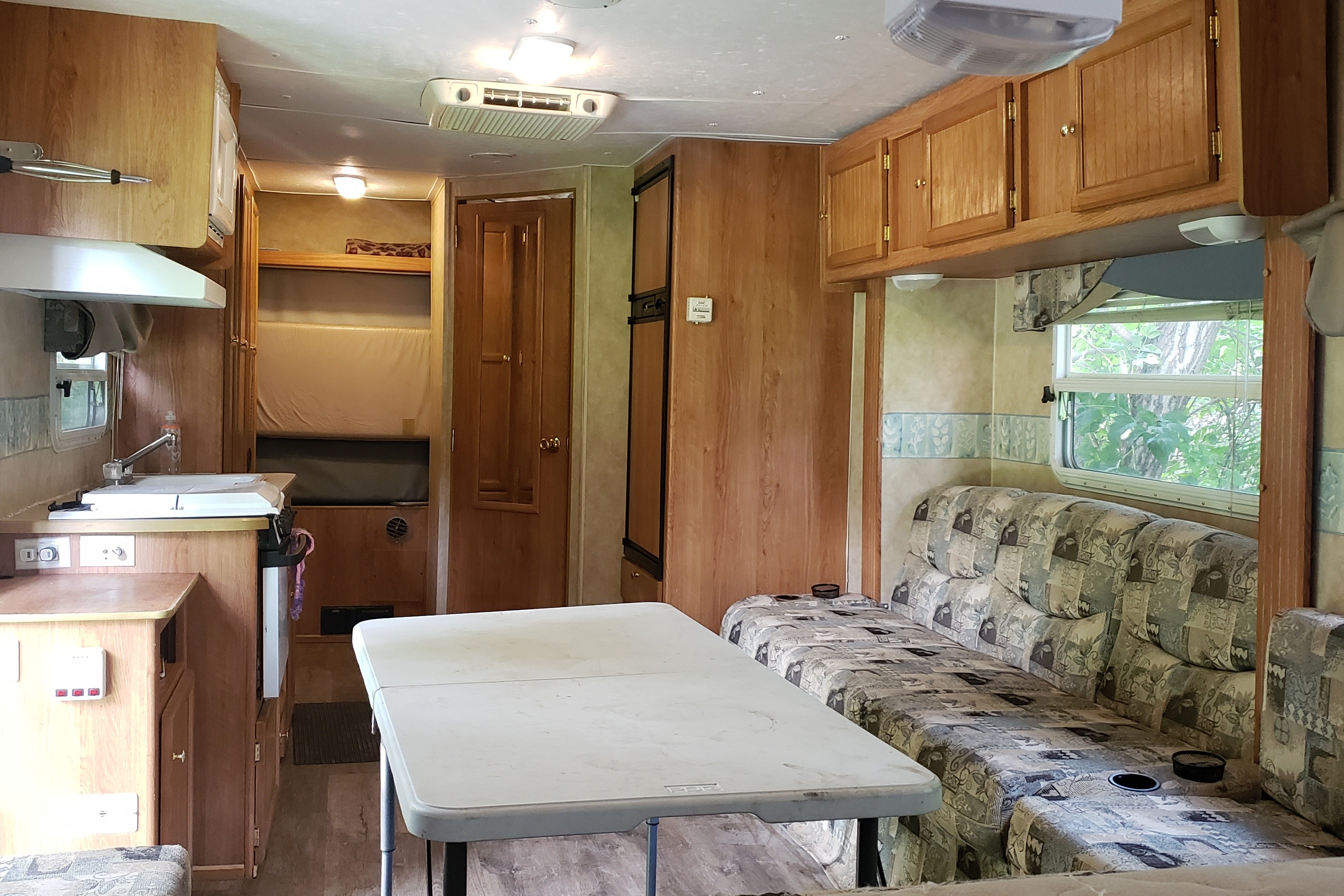 Elaine's Jayco ultra light exp 23b Hybrid