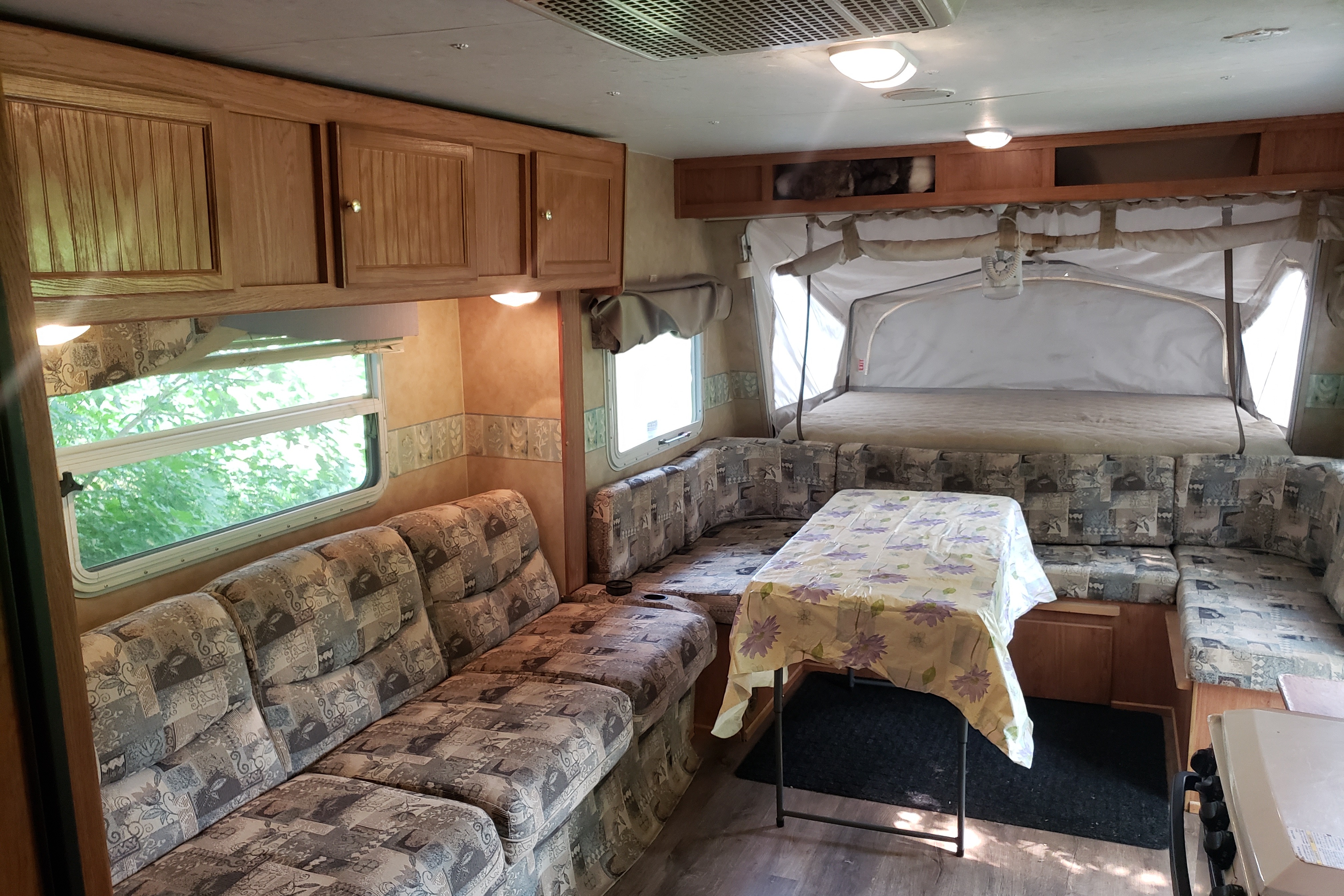 Elaine's Jayco ultra light exp 23b Hybrid