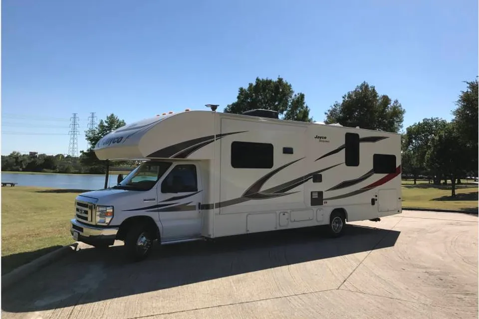 Family friendly with all the comforts of a home on wheels