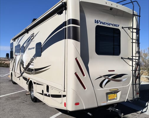 '17 Thor Windsport – Ultimate Dog's Pleasure Dome!
