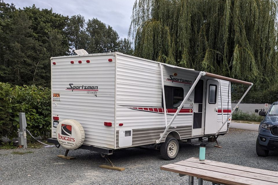 Cris' Camper: 20ft, lightweight, trailer