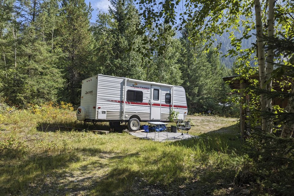 Cris' Camper: 20ft, lightweight, trailer