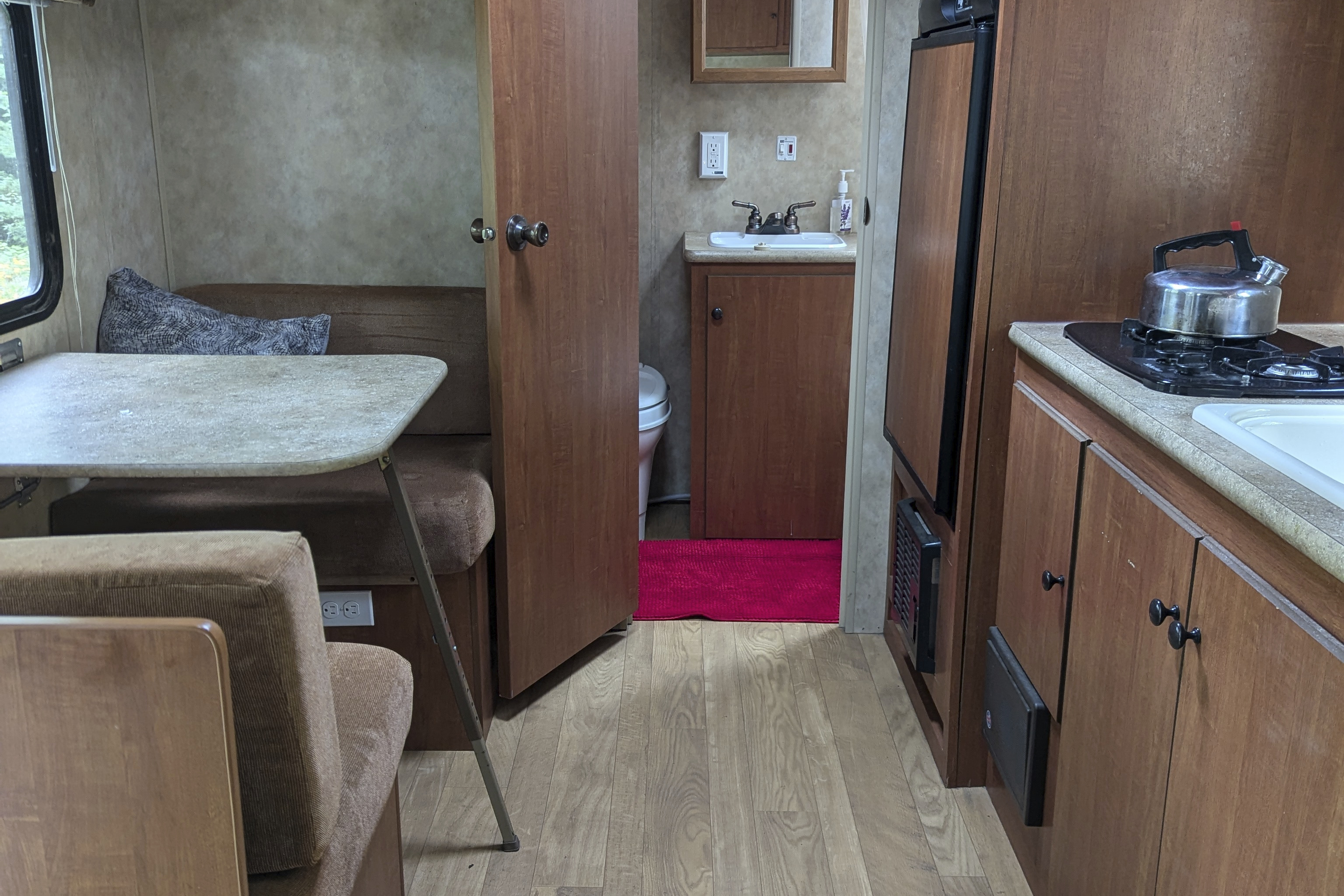 Cris' Camper: 20ft, lightweight, trailer