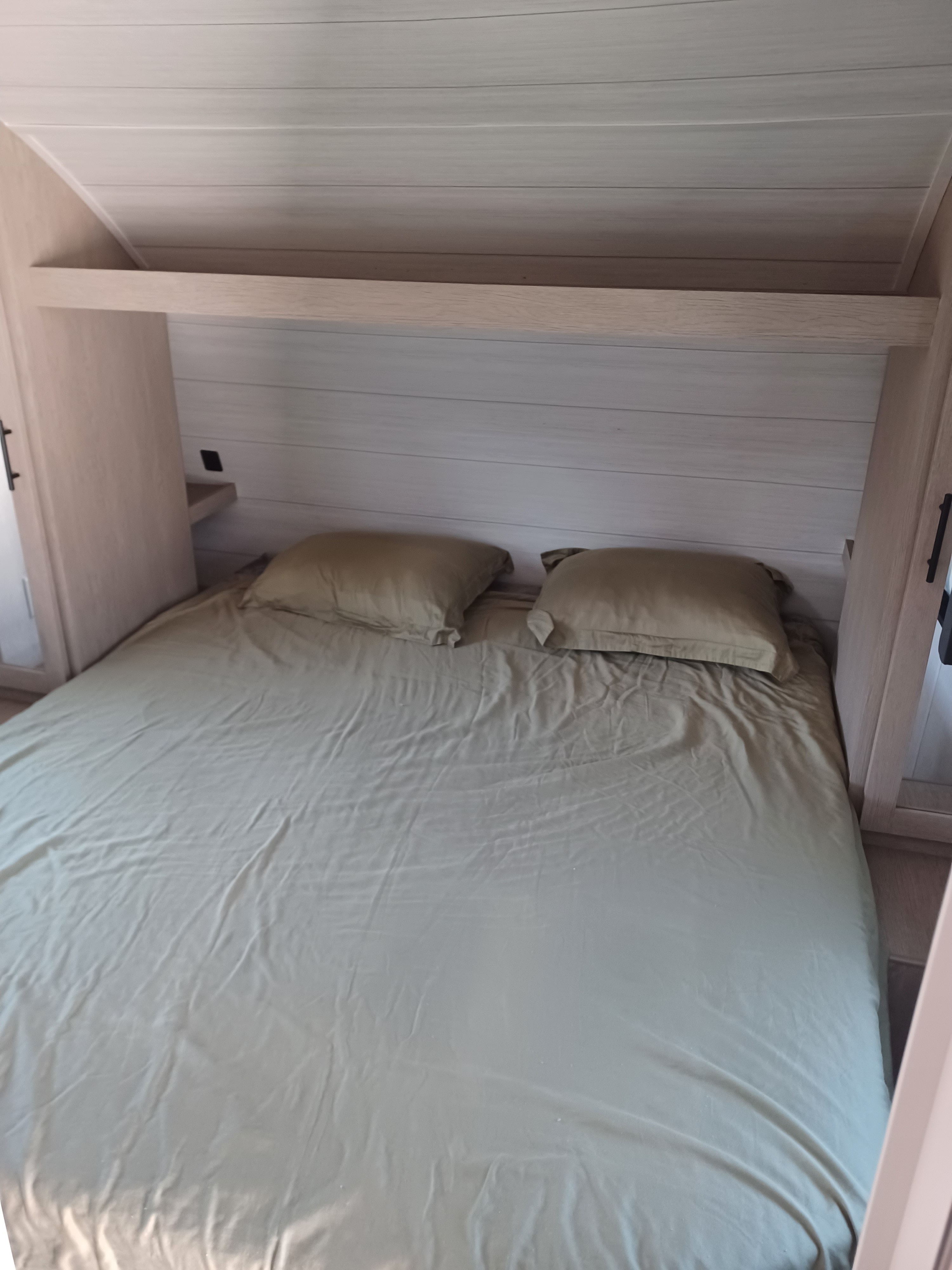 Eddie's Forest River Wildwood x-lite Travel Trailer