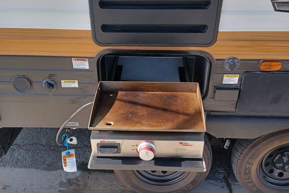 Eddie's Forest River Wildwood x-lite Travel Trailer