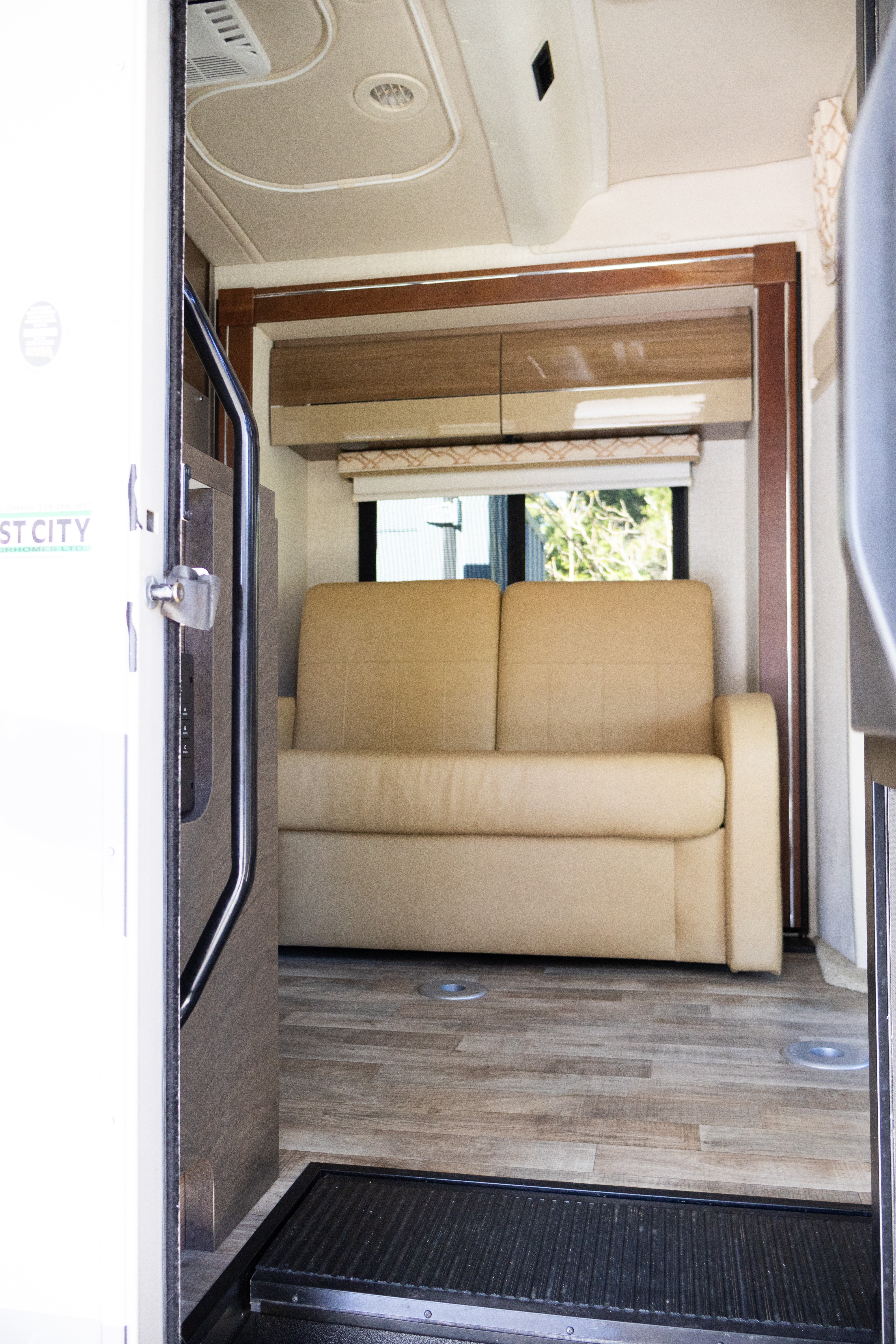 Shred Zeppelin [Luxury Motorhome]
