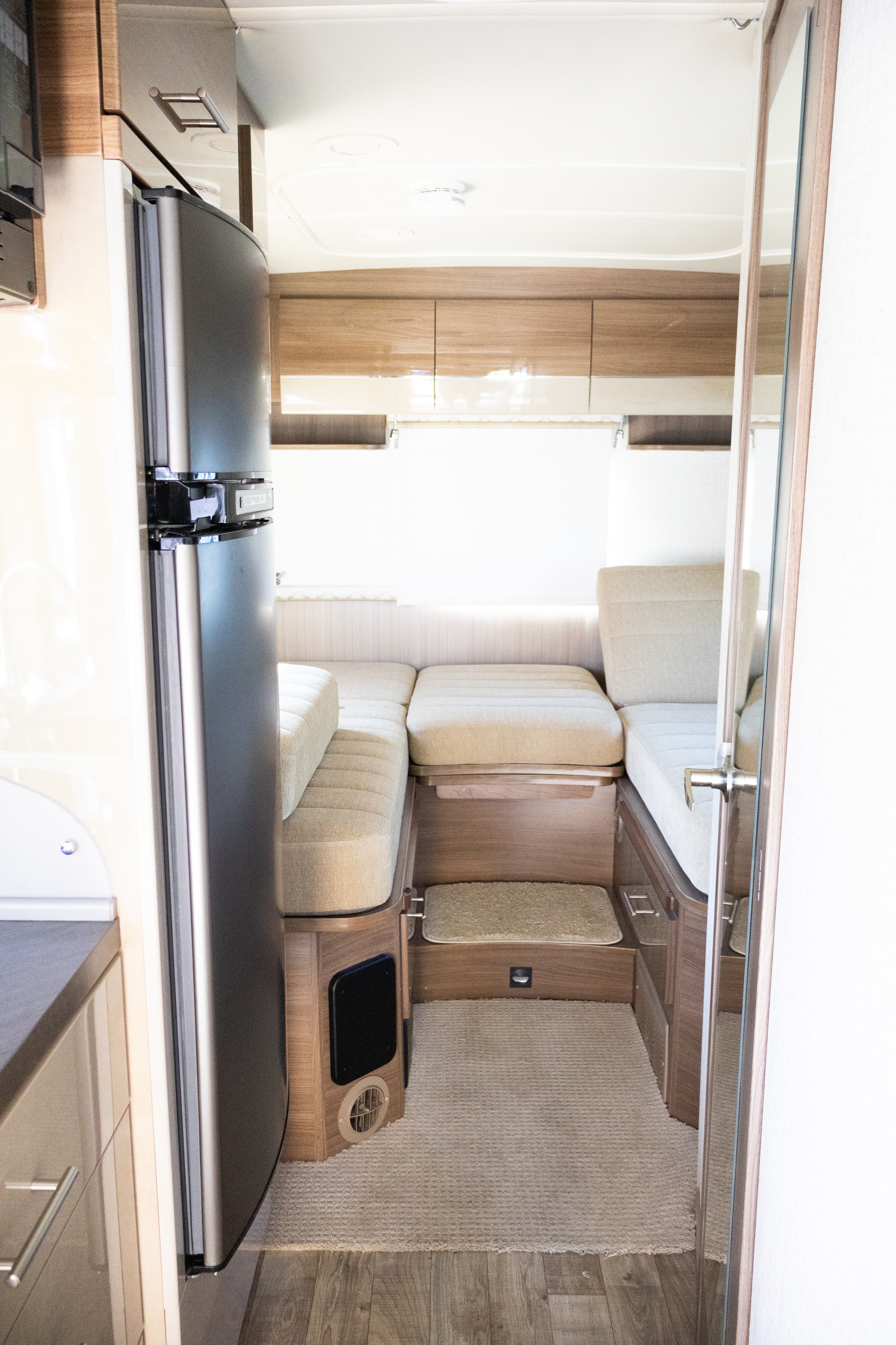 Shred Zeppelin [Luxury Motorhome]