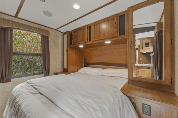 Pleasants Jayco Luxury Bunkhouse Trailer