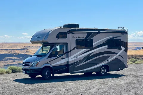 Cascade cruiser - Thor Motor Coach Four winds 24bl Class C