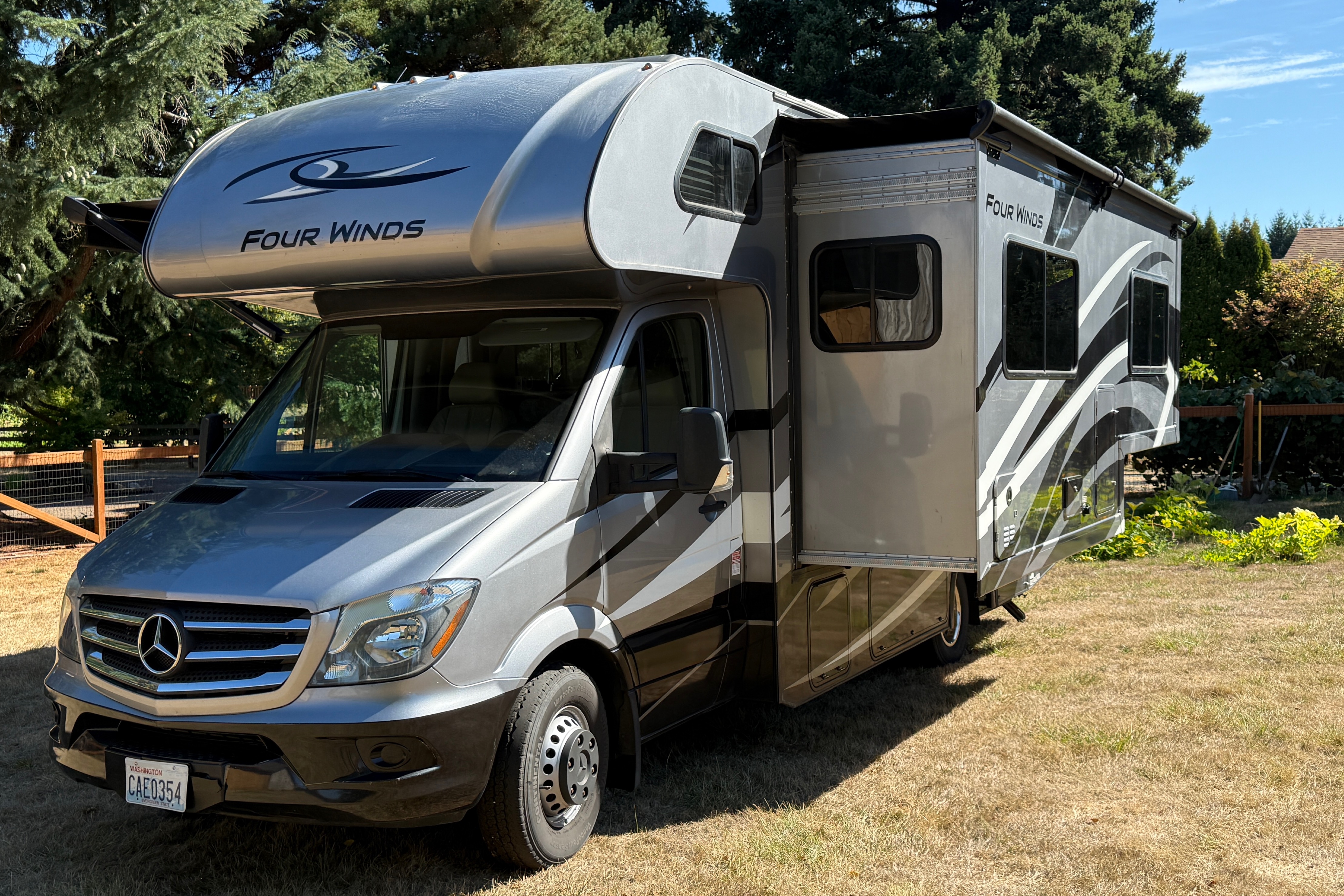 Cascade cruiser - Thor Motor Coach Four winds 24bl Class C