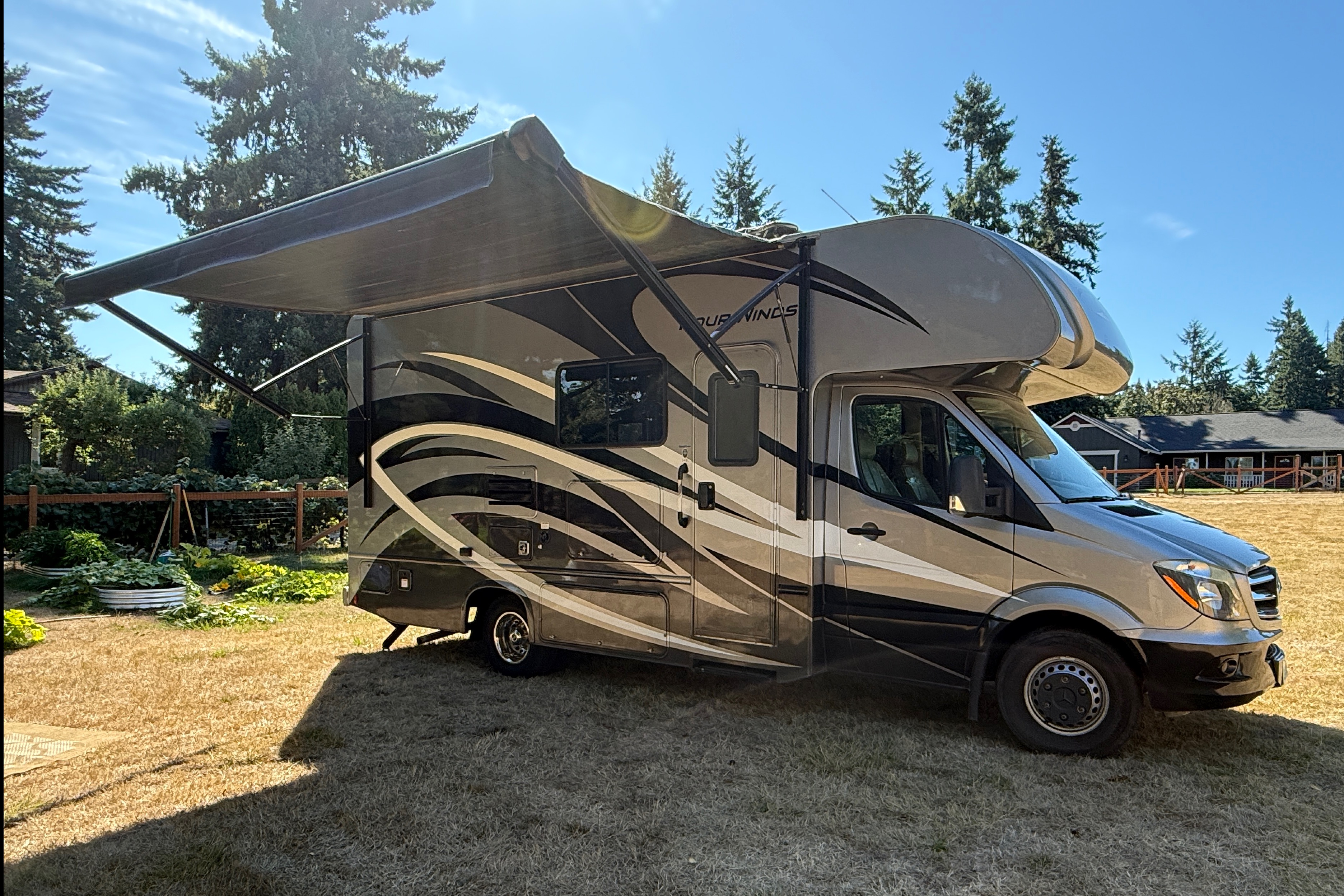 Cascade cruiser - Thor Motor Coach Four winds 24bl Class C