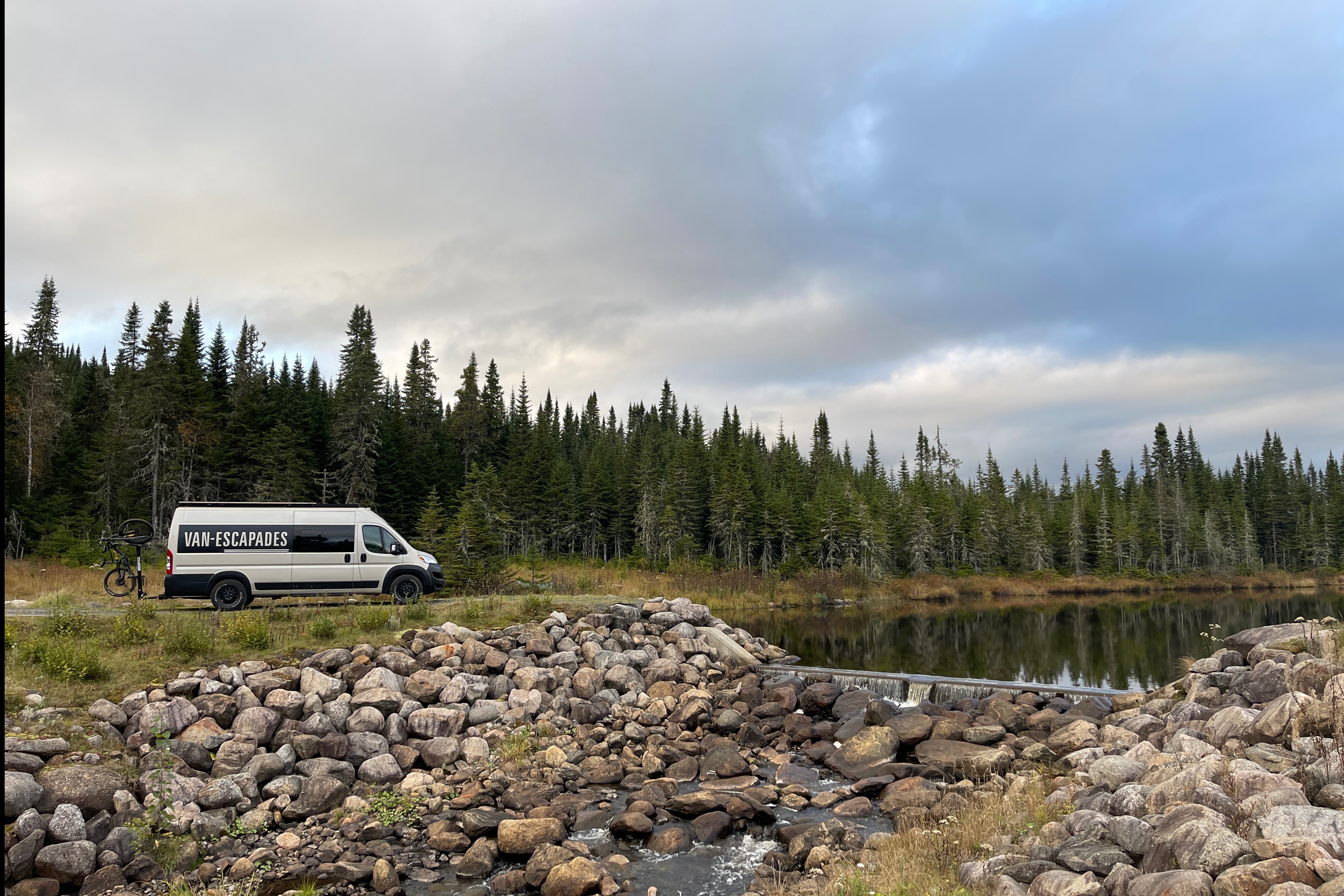 Van-Escapades 23-002 - Promaster 4 places