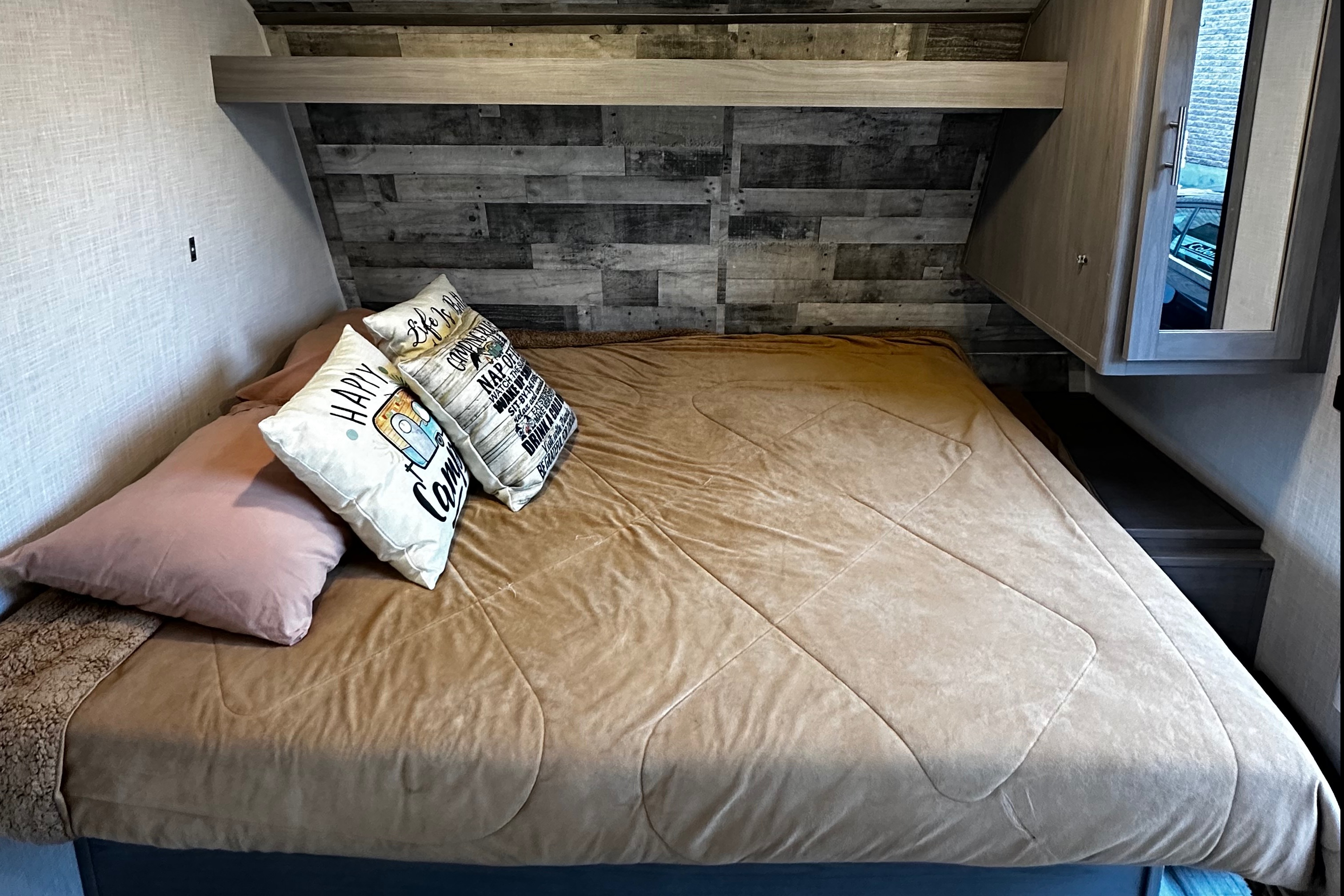 Cozy Keystone Travel Trailer