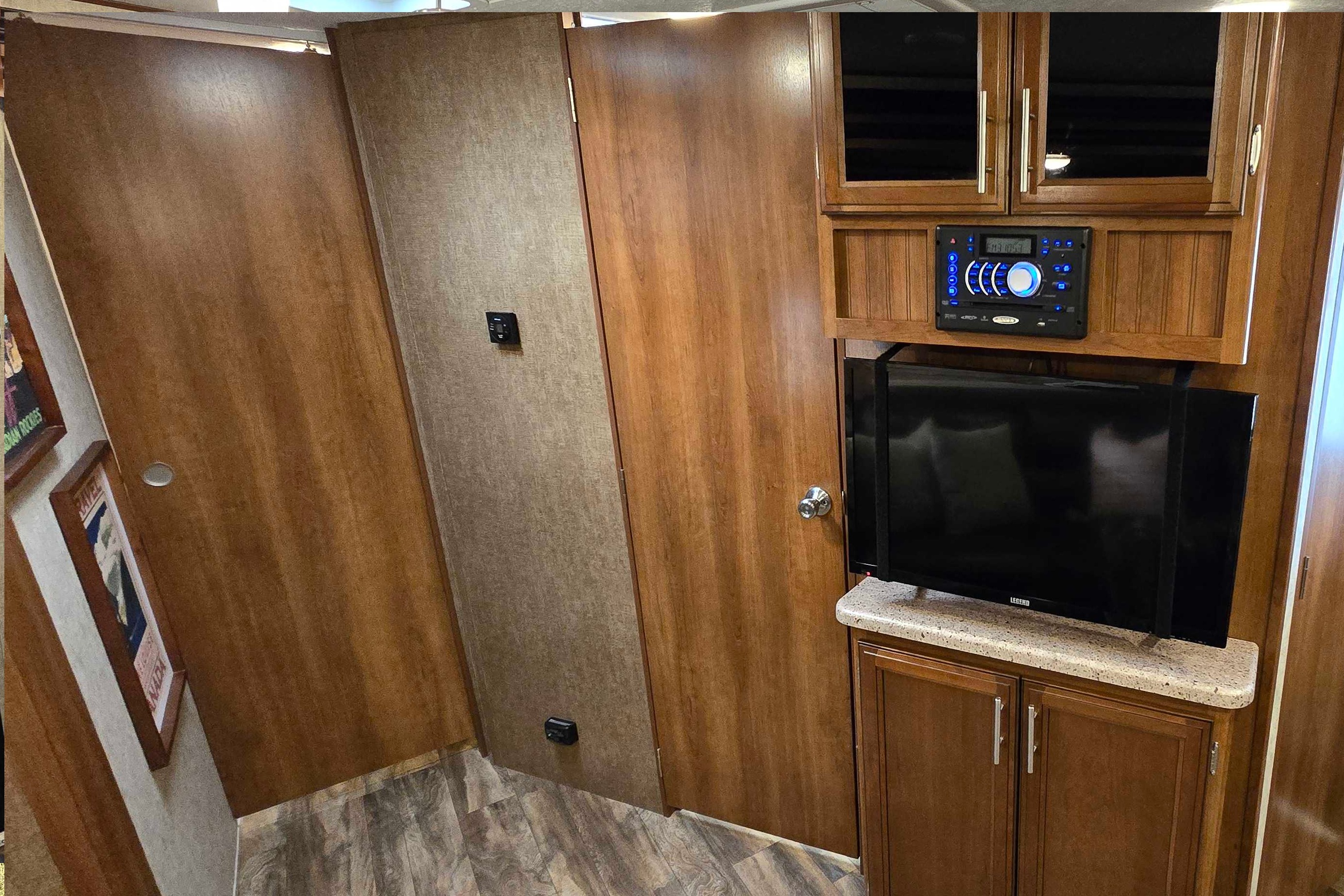 Super Spacious Bunk-House Travel Trailer