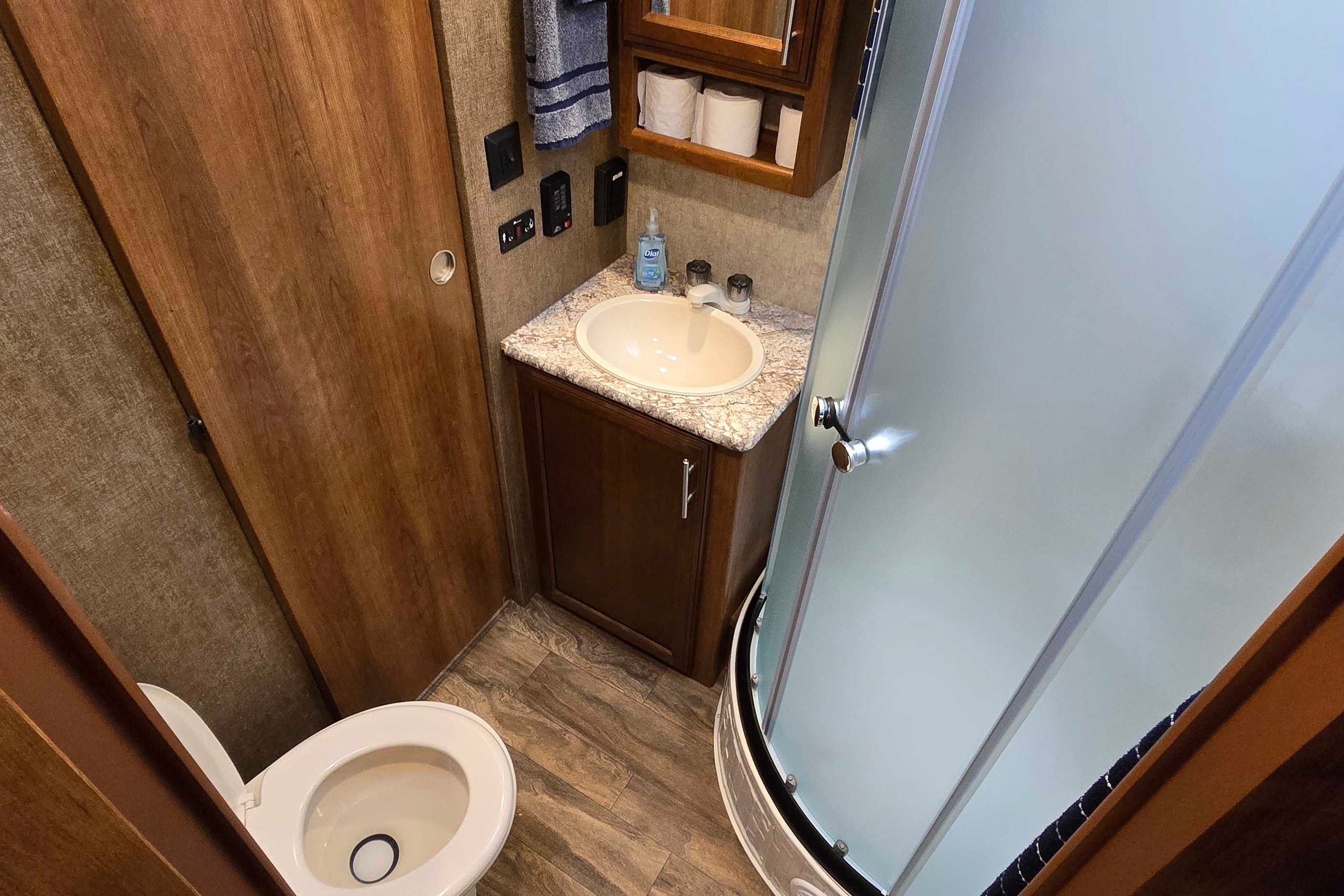 Super Spacious Bunk-House Travel Trailer