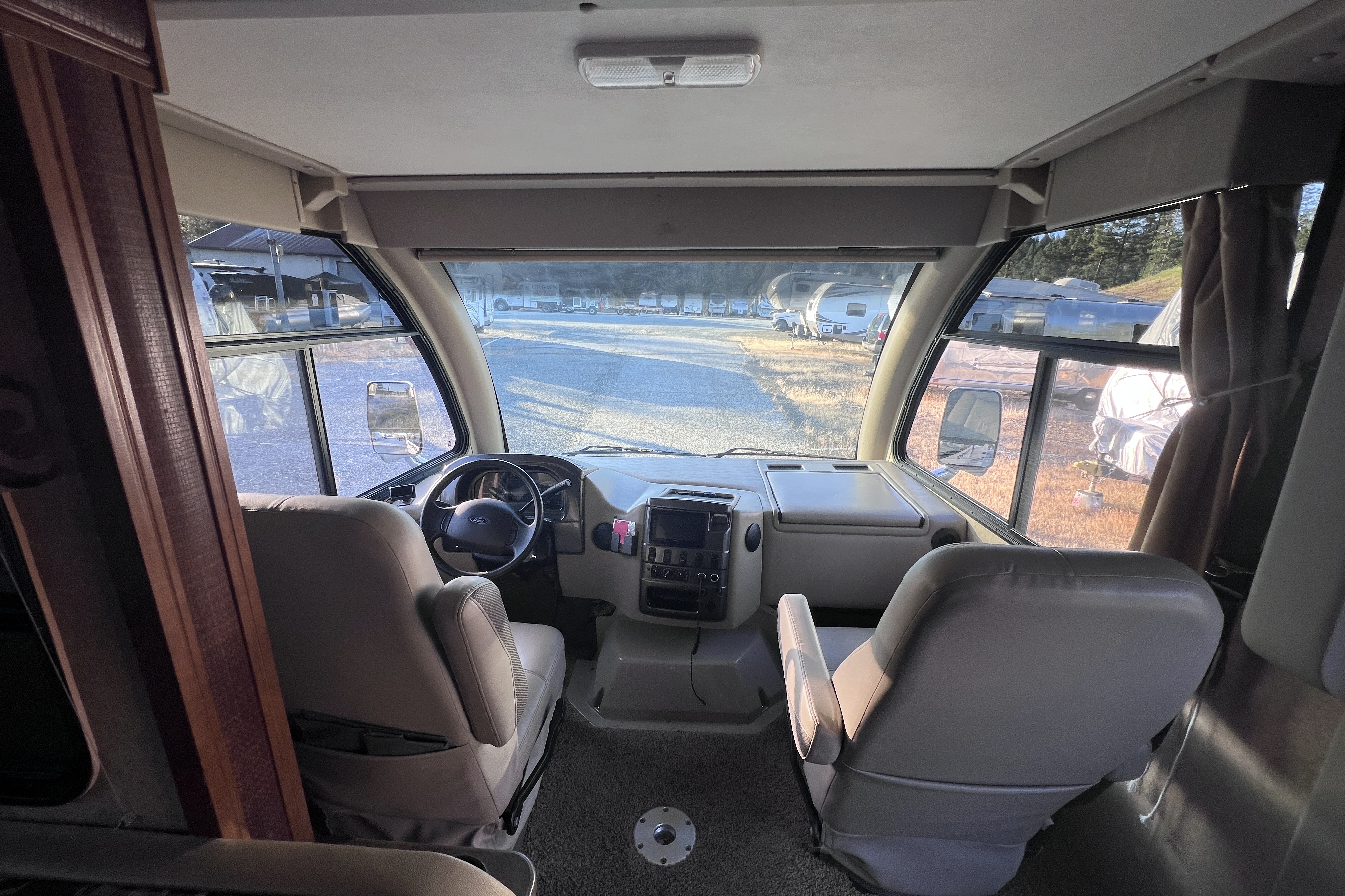 Vega Family Thor Motor Coach Vegas 24.1 Class A