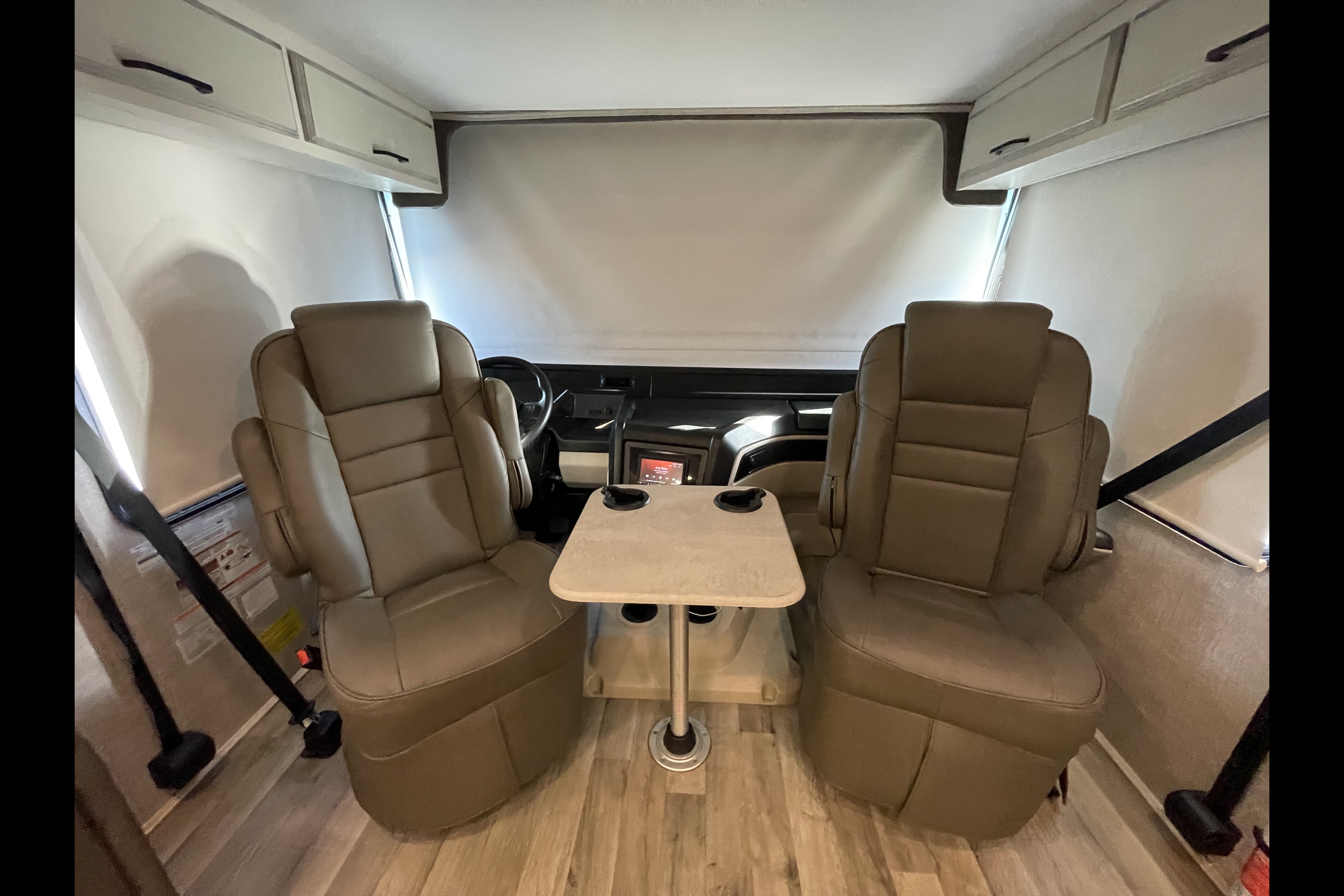 2 Bath- Class A Entegra Coach Visión xl CL40