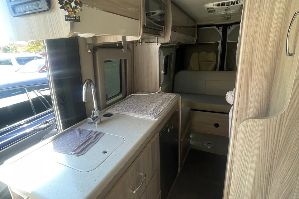 Nam's Thor Motor Coach 20J Class B