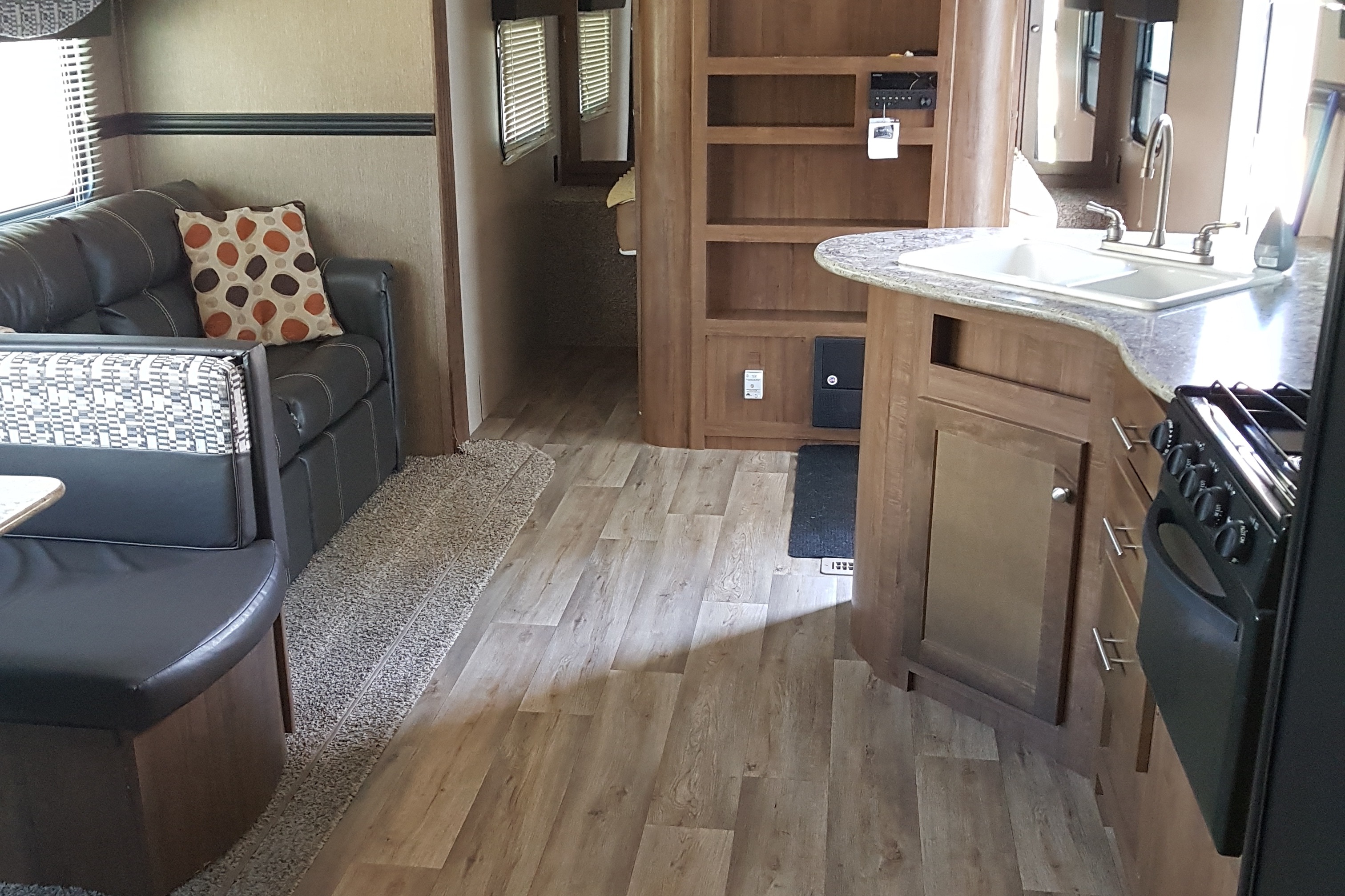 Hidden Gem RV Cottage - Private beach