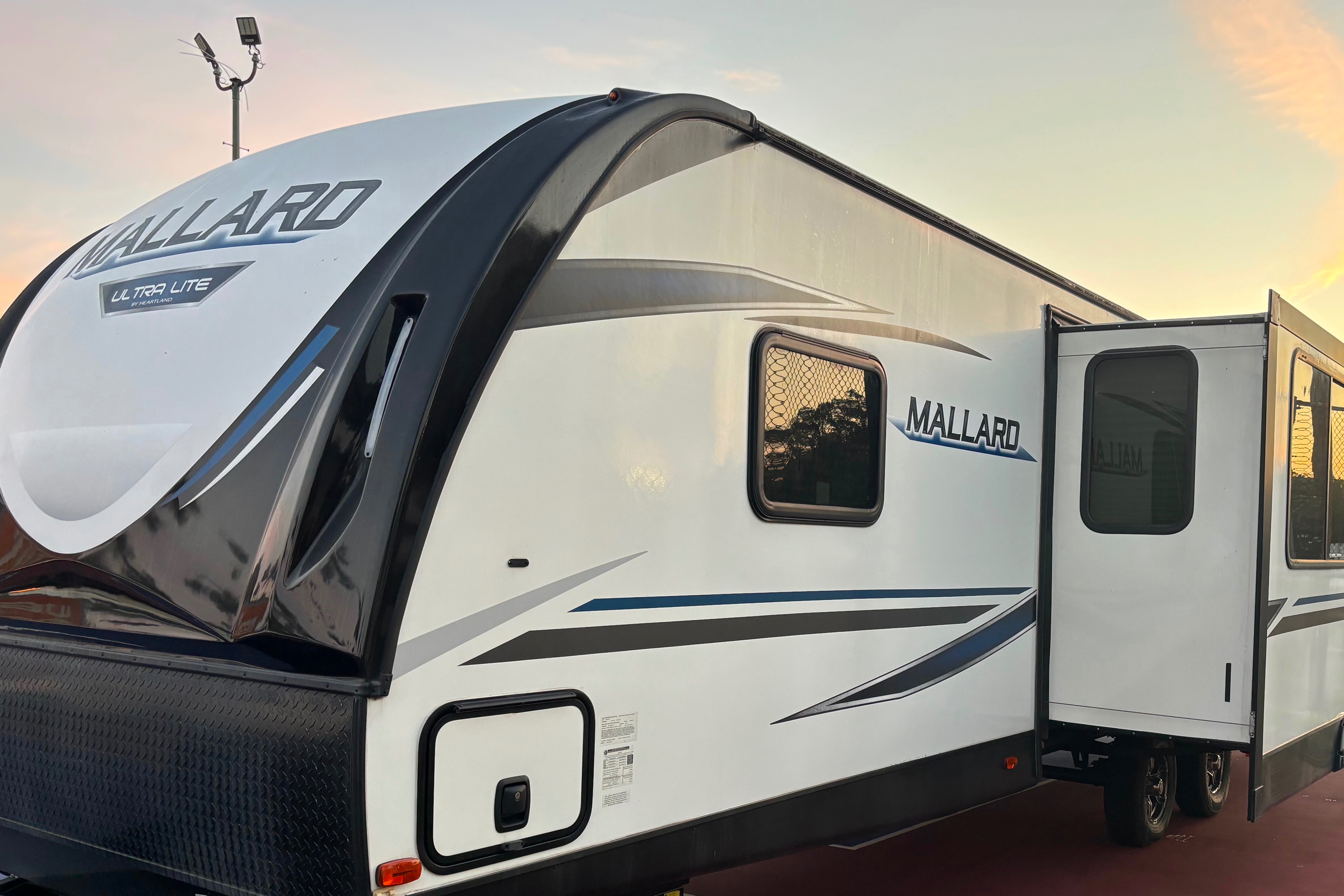 Heartland Mallard M312 Travel Trailer