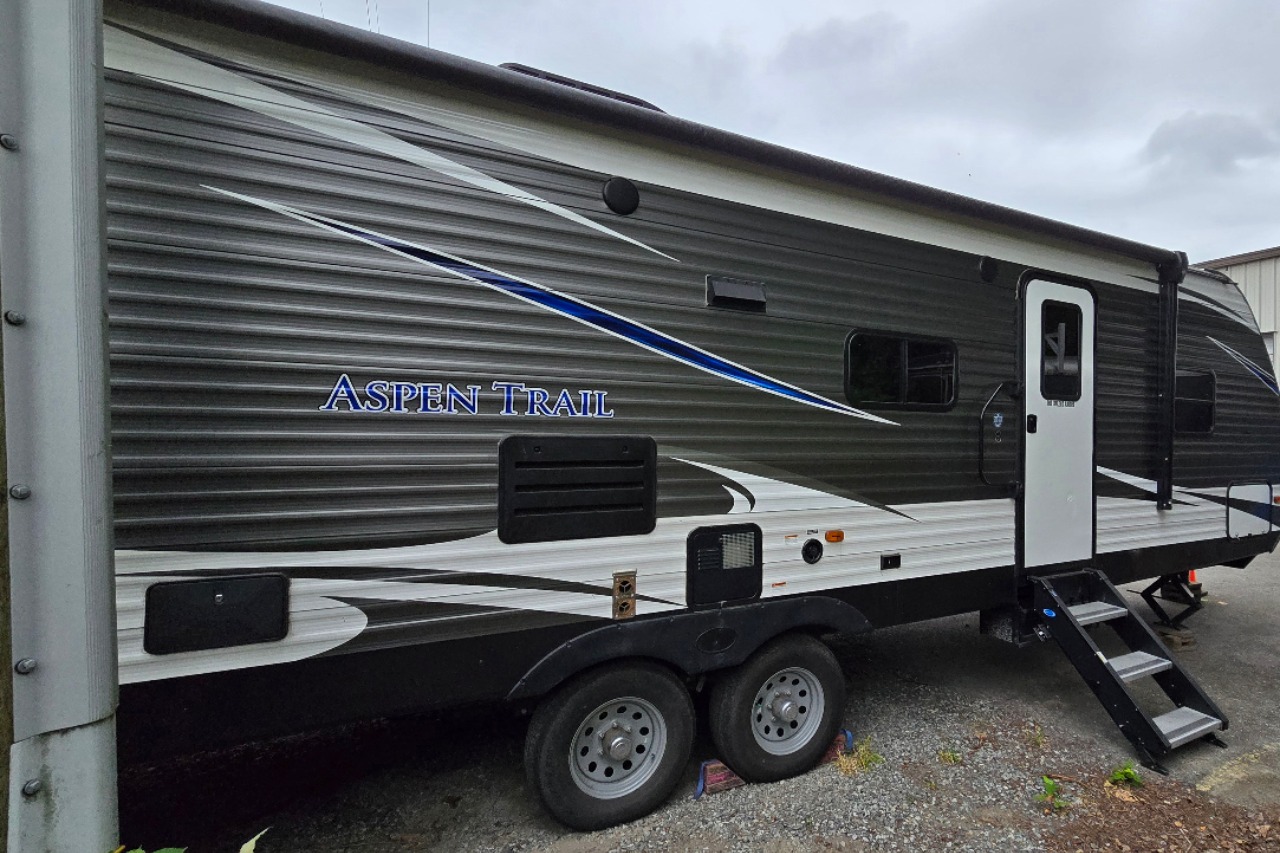 Norm's Travelling Trailer