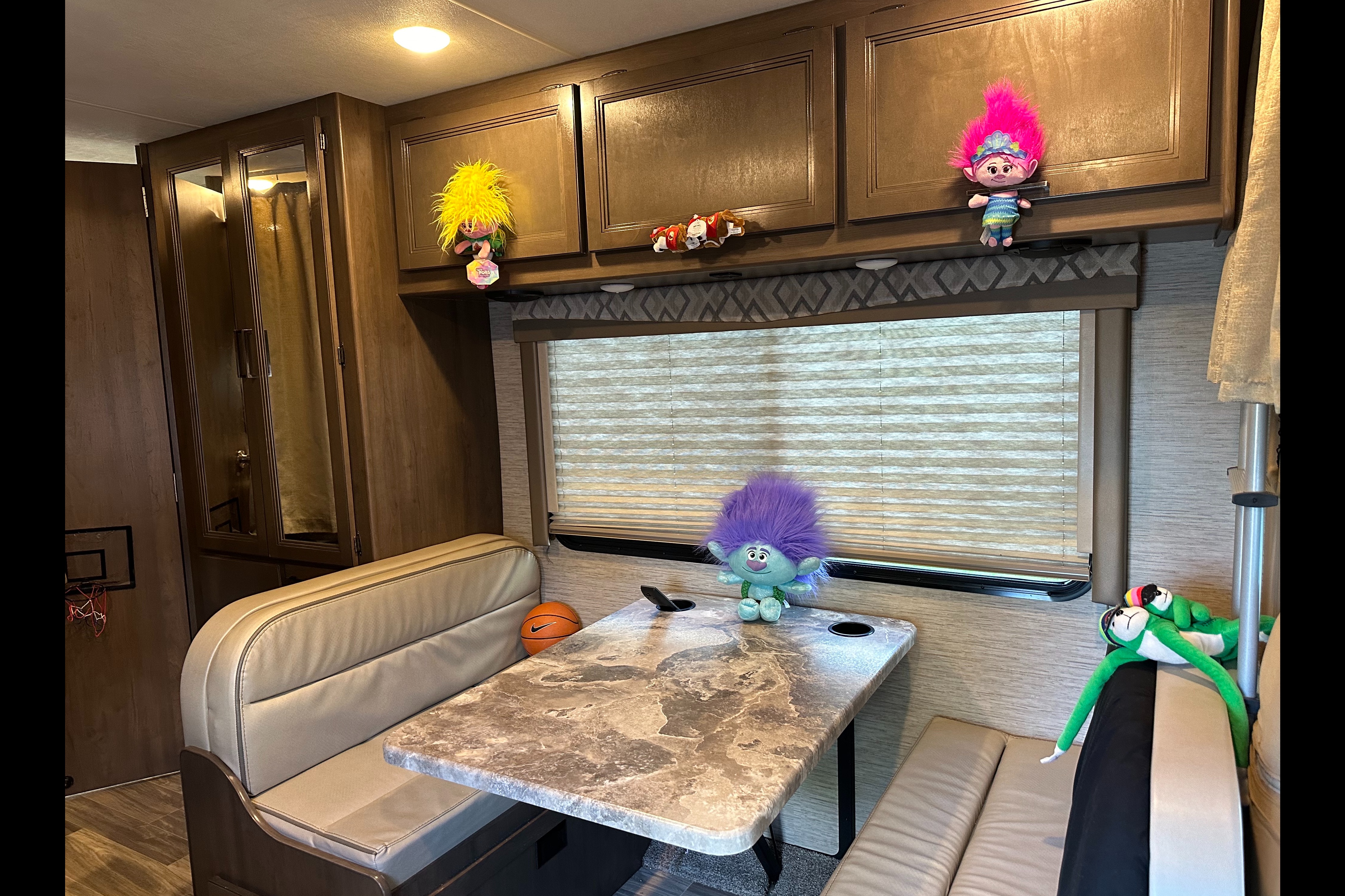 Erika's Thor Motor Coach 22E Class C