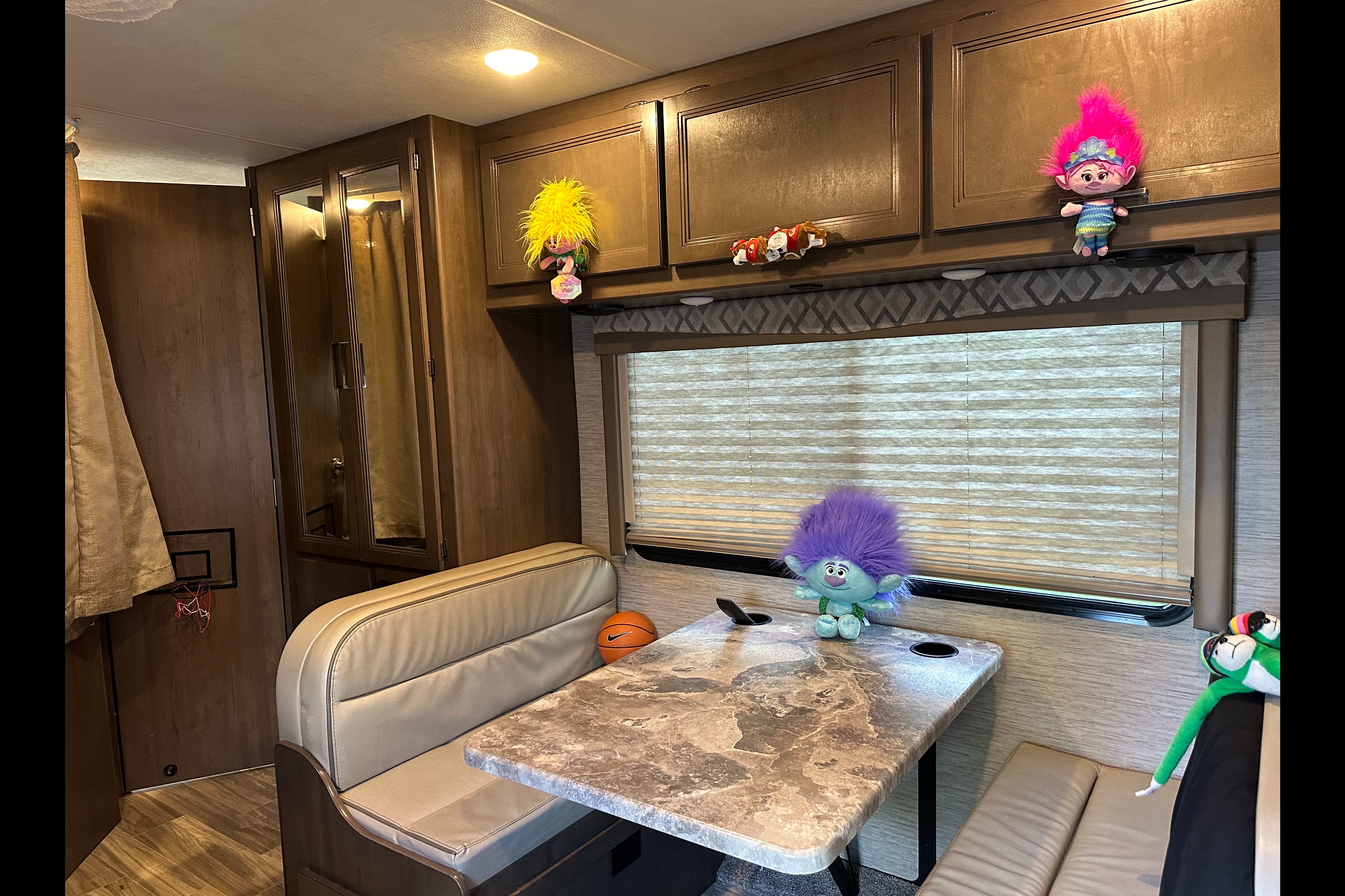 Erika's Thor Motor Coach 22E Class C