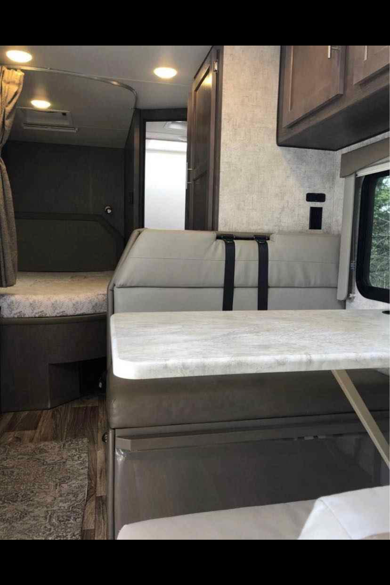 Myles's Adventurer Manufacturing 2017 ford E350 Adventurer Class C 23’ RV Class C