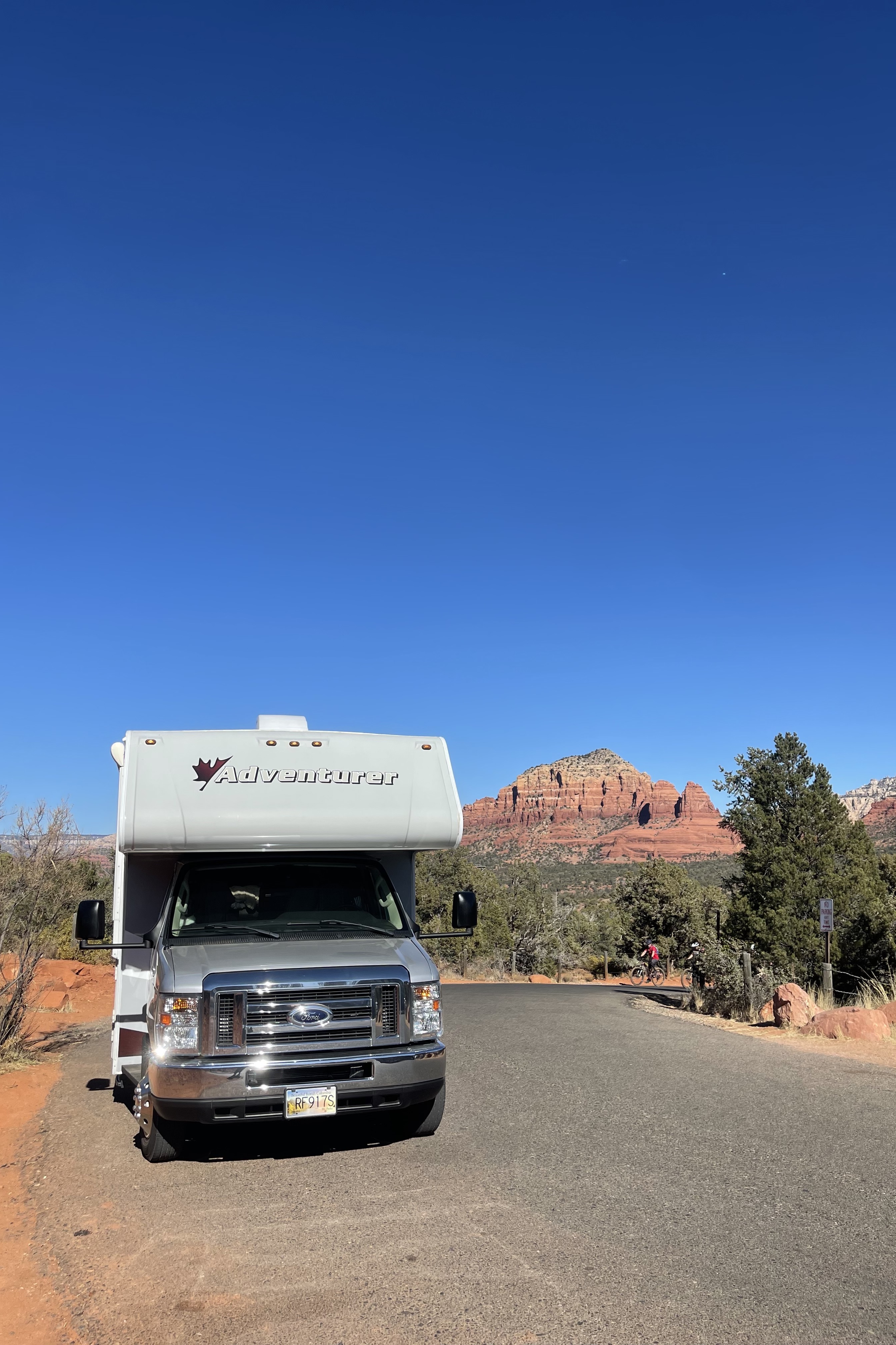 Myles's Adventurer Manufacturing 2017 ford E350 Adventurer Class C 23’ RV Class C