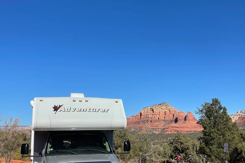 Myles's Adventurer Manufacturing 2017 ford E350 Adventurer Class C 23’ RV Class C