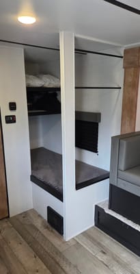 Dennis's Keystone 2022 Travel Trailer