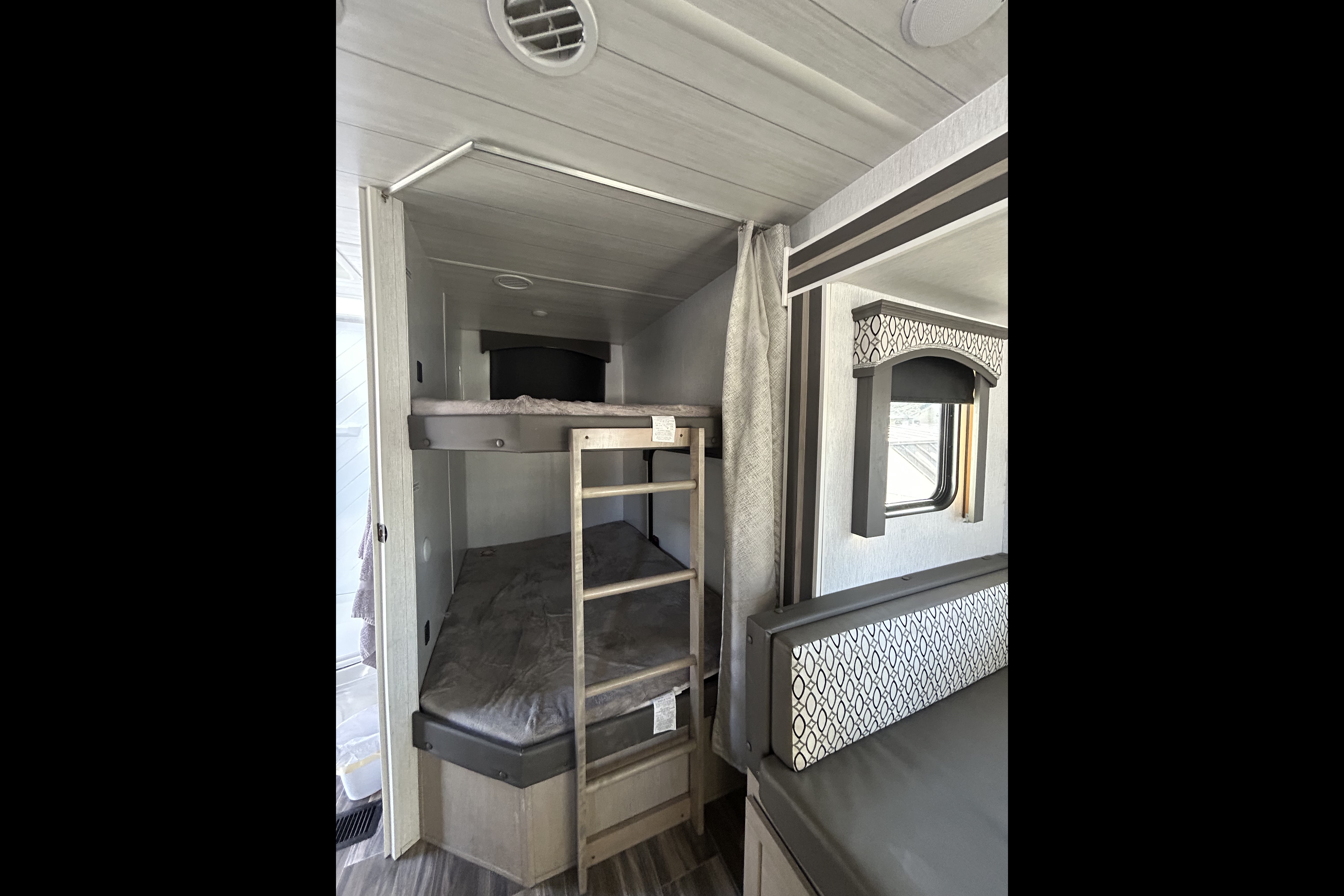 Bree’s Forest River Evo Travel Trailer