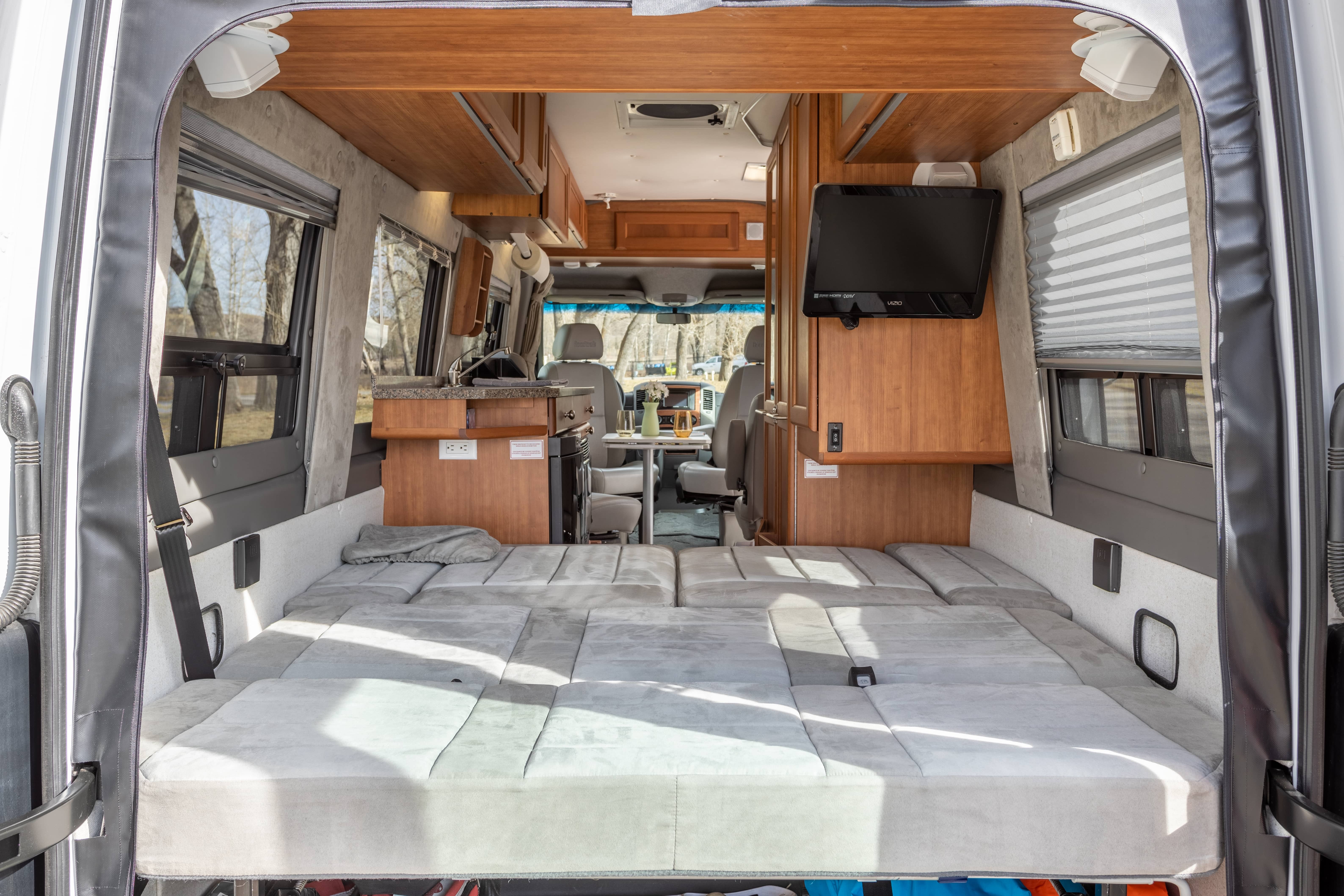 Meet Snoopy – Your Adventure-Ready Roadtrek Sprinter Van!