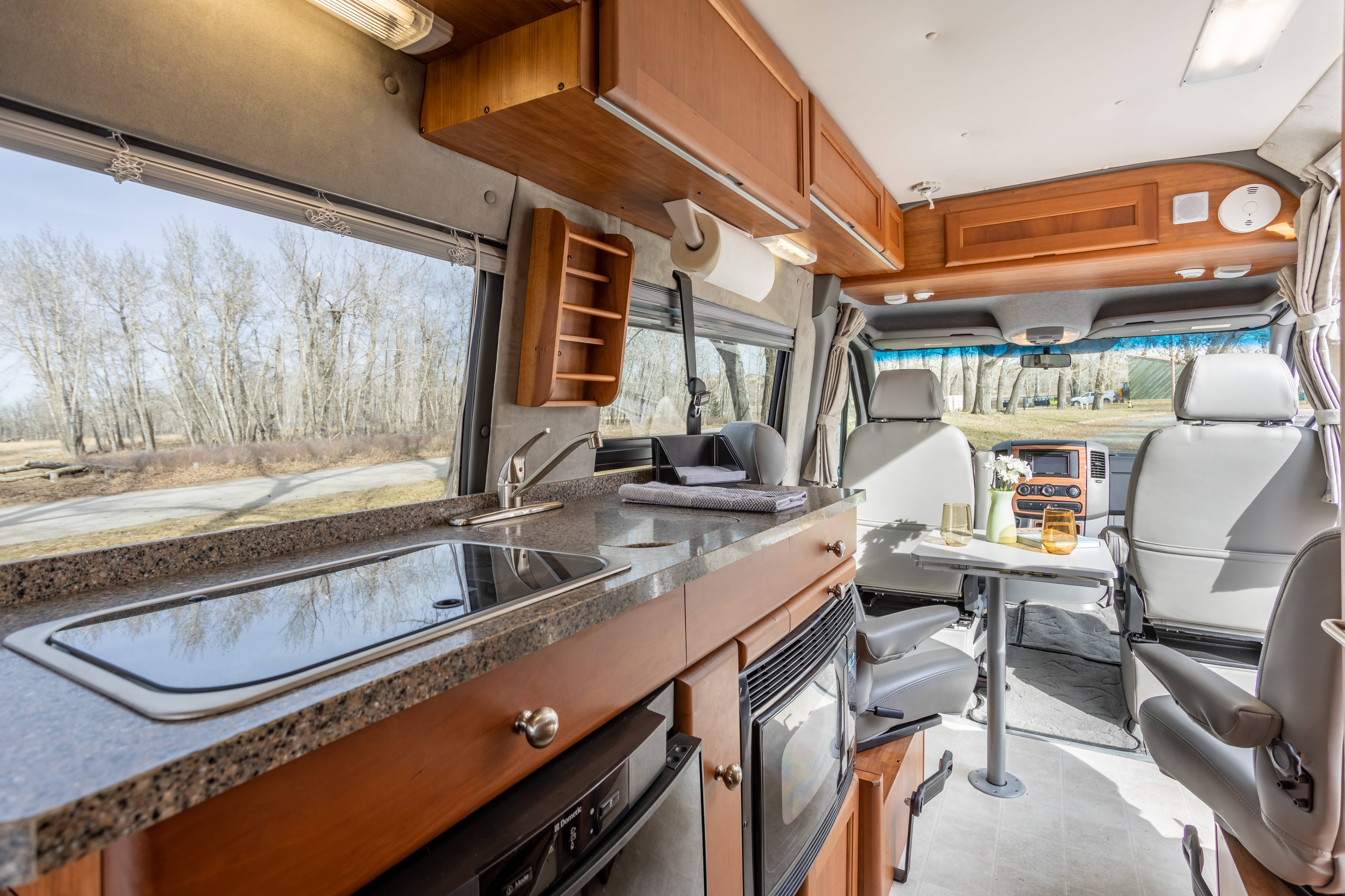 Meet Snoopy – Your Adventure-Ready Roadtrek Sprinter Van!