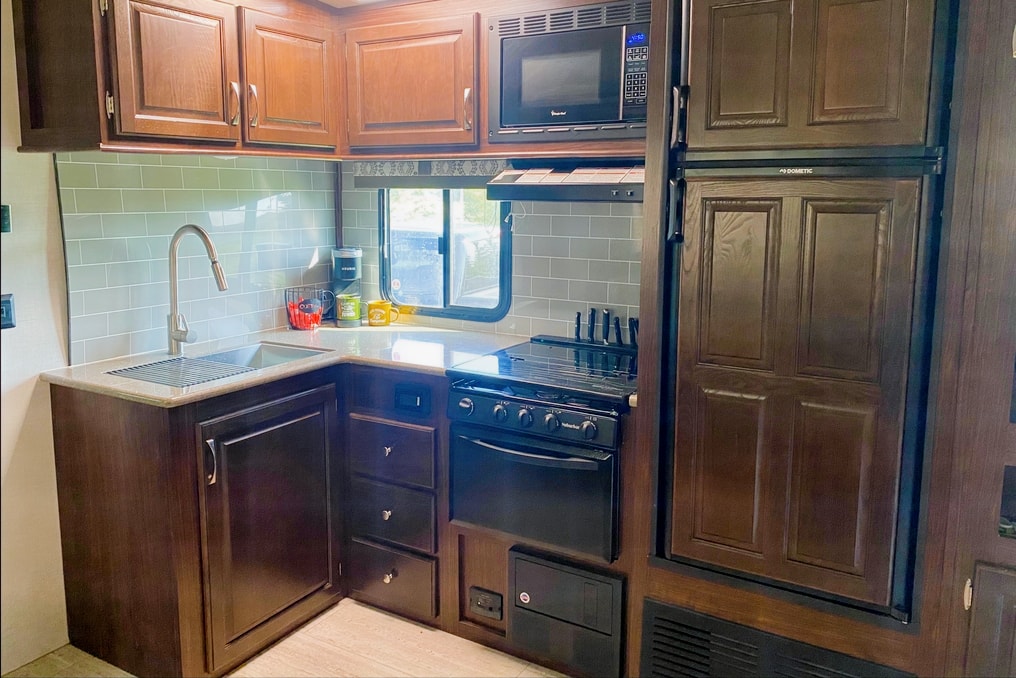 Family Fun Forest River Palomino 268BHK Travel Trailer