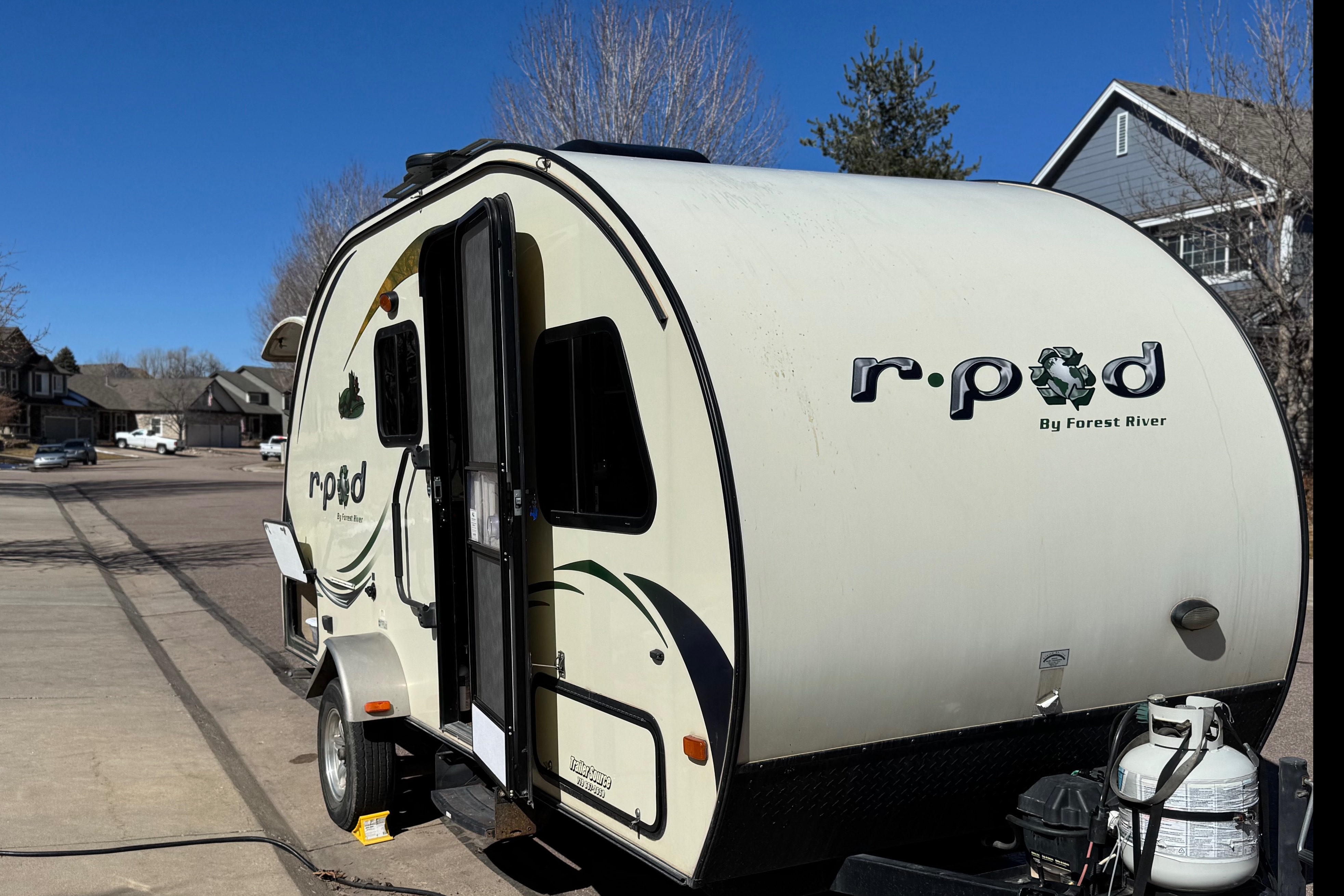 The Pod Pad-Affordable & Easy-to-Tow Forest River R-Pod! Pets/Festivals OK