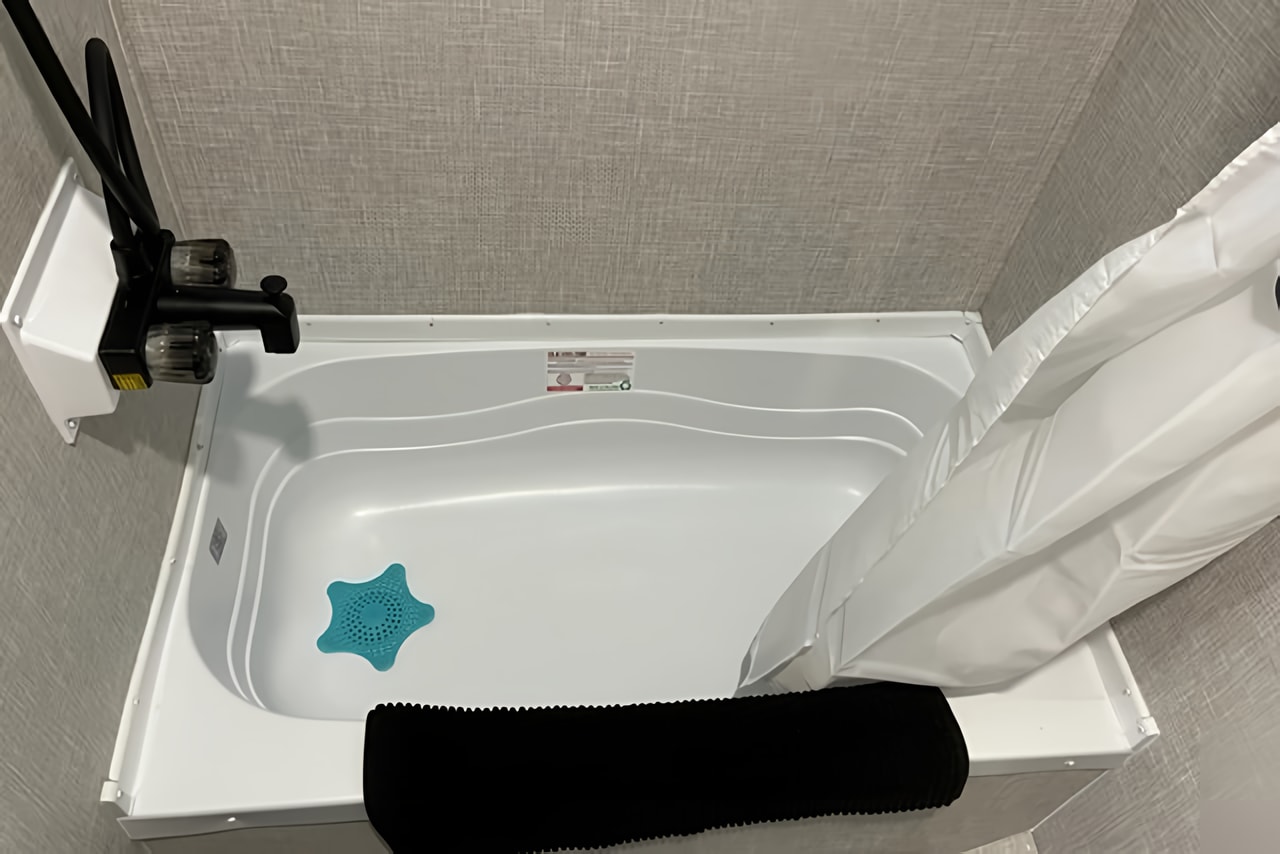Brand New, LD's Pet Friendly Trailer, Sleeps 6