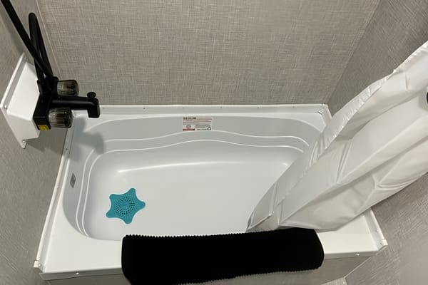 Brand New, LD's Pet Friendly Trailer, Sleeps 6