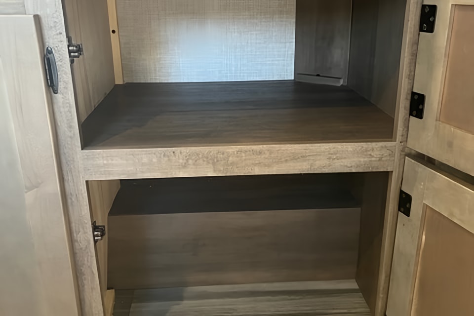 Brand New, LD's Pet Friendly Trailer, Sleeps 6
