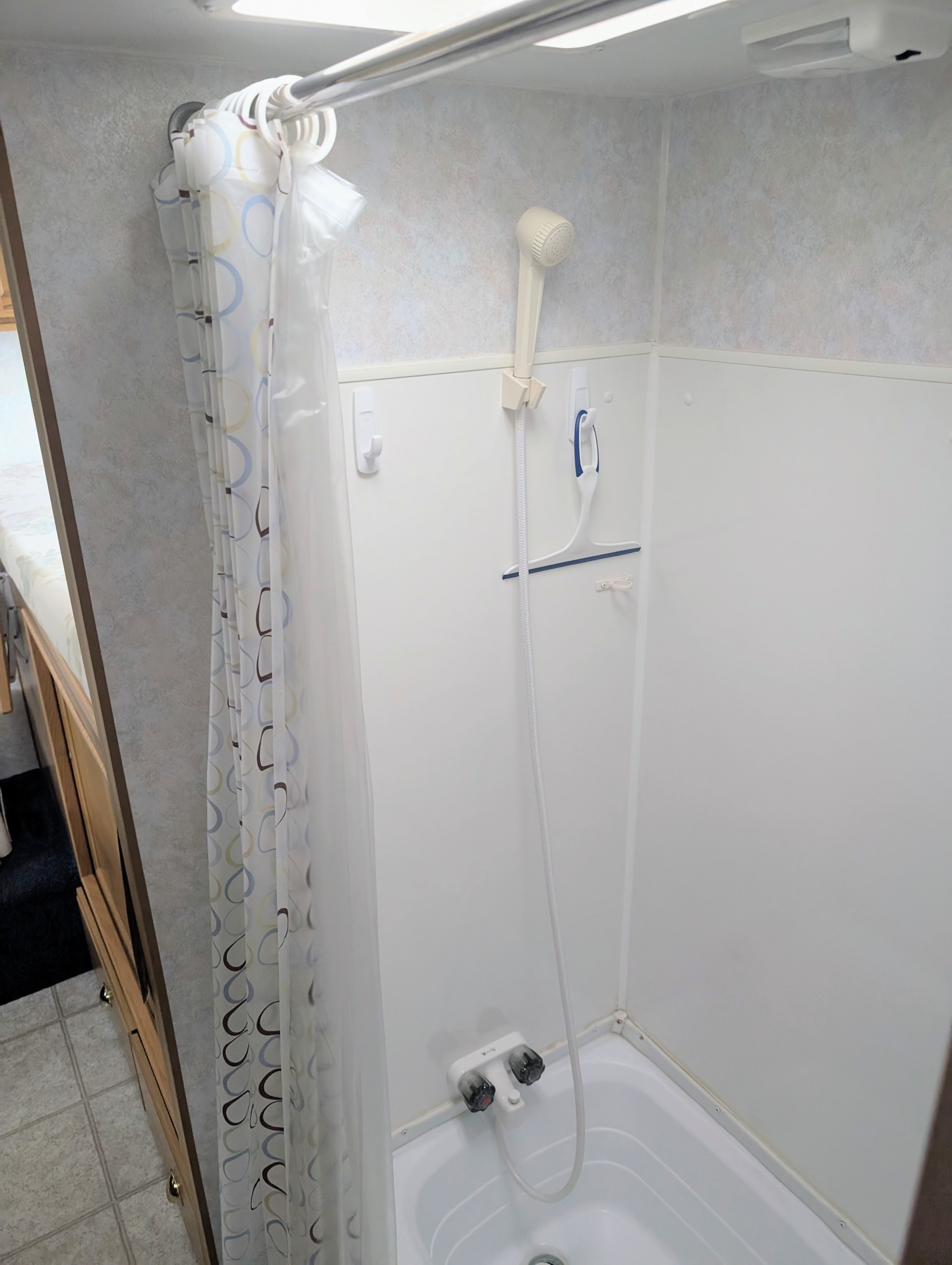 Sean's Vanguard Legend Travel Trailer